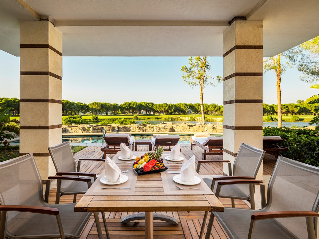 ROYAL GOLF VILLA