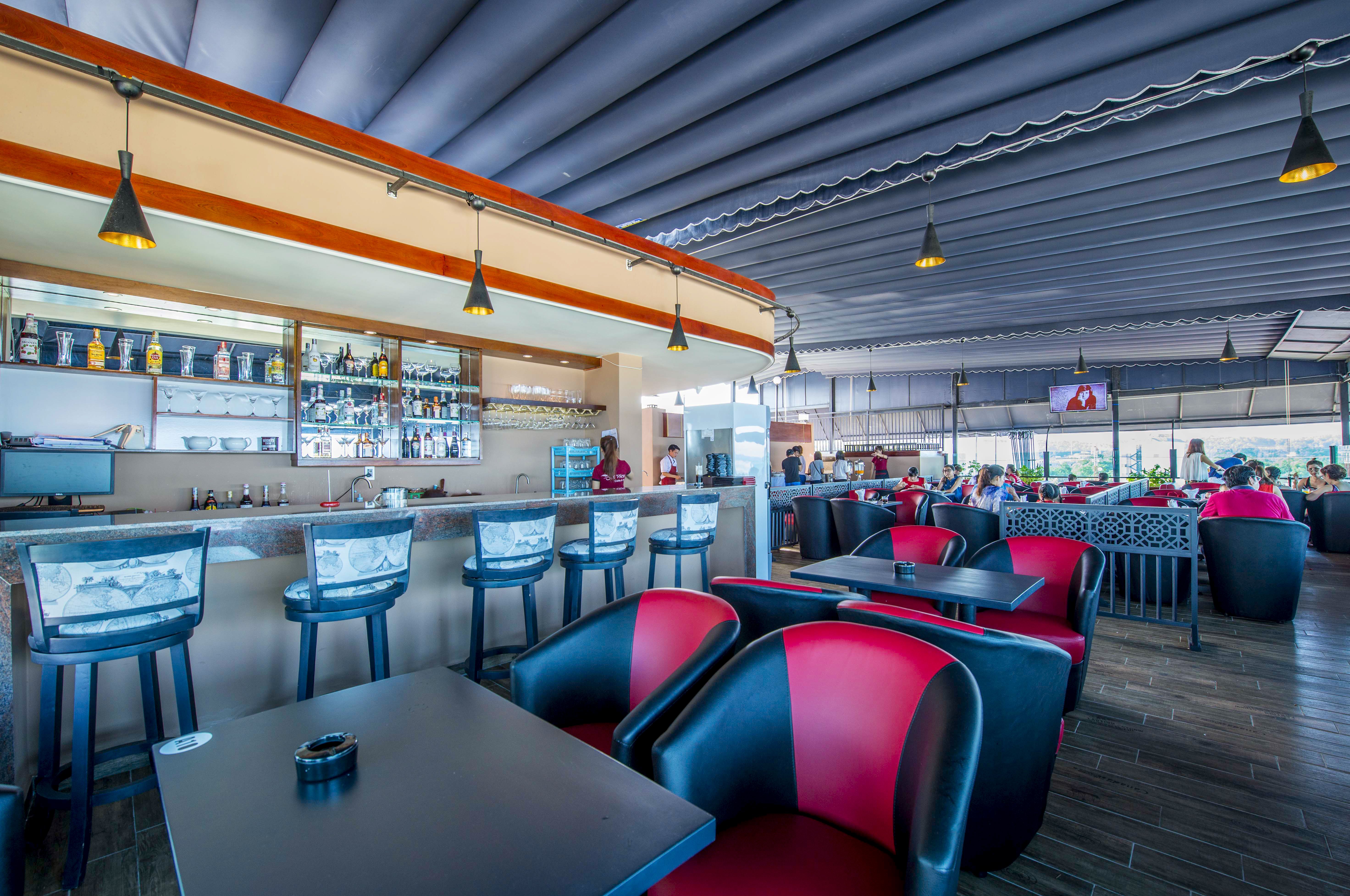 MAIN RESTAURANT