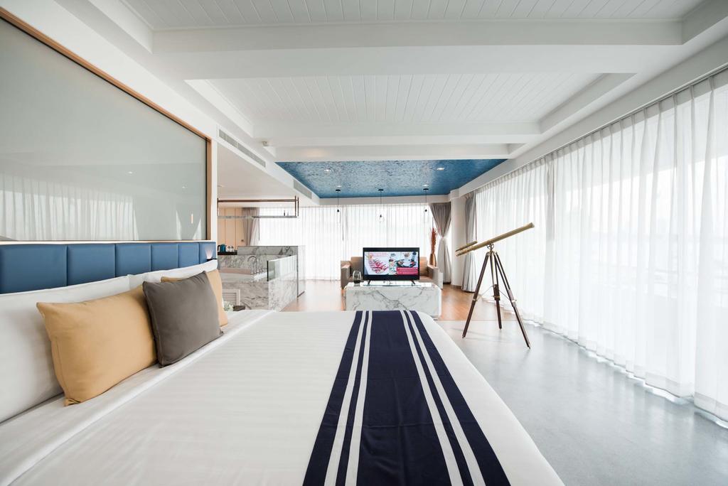 Ocean Front Suite