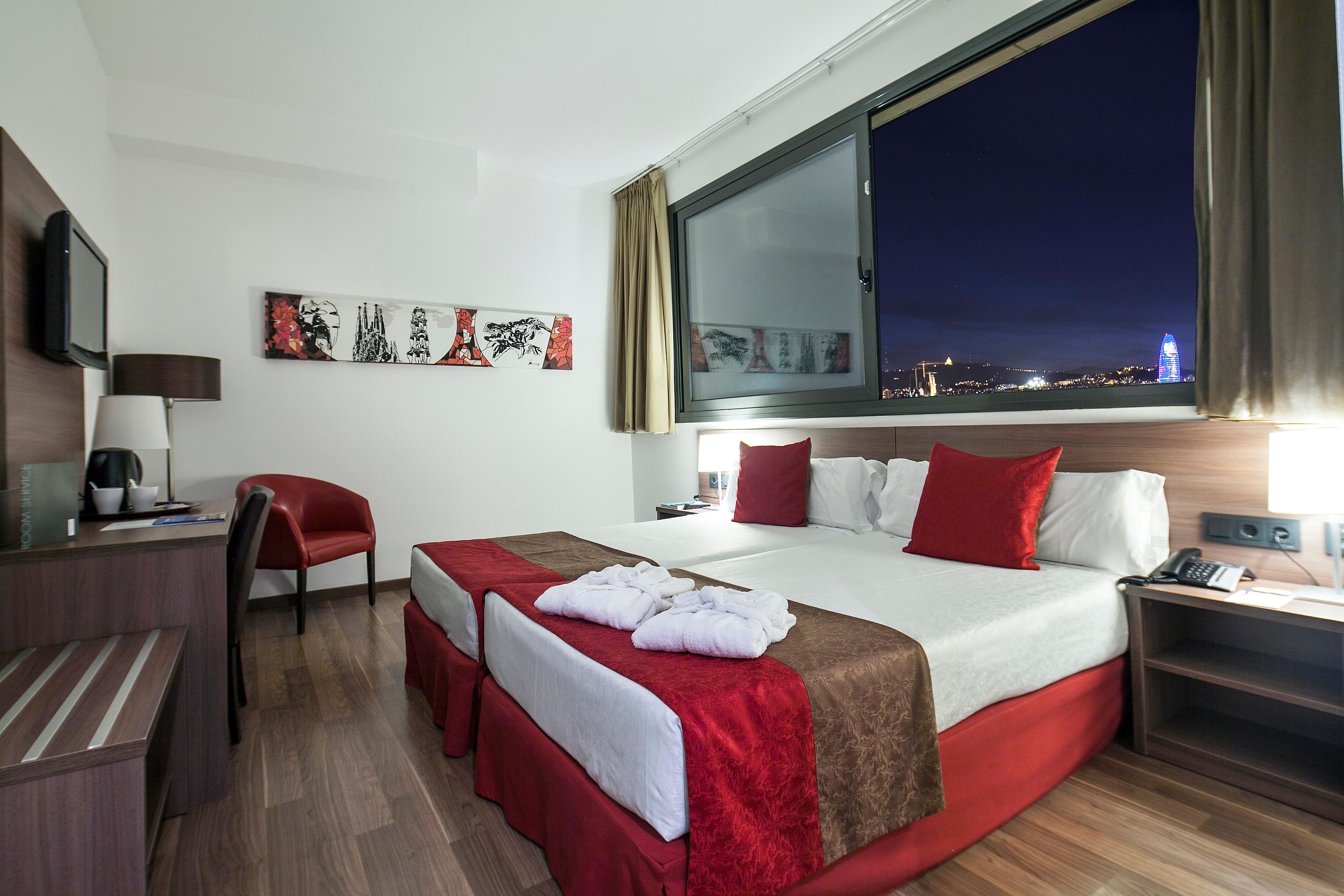 SUPERIOR ROOM