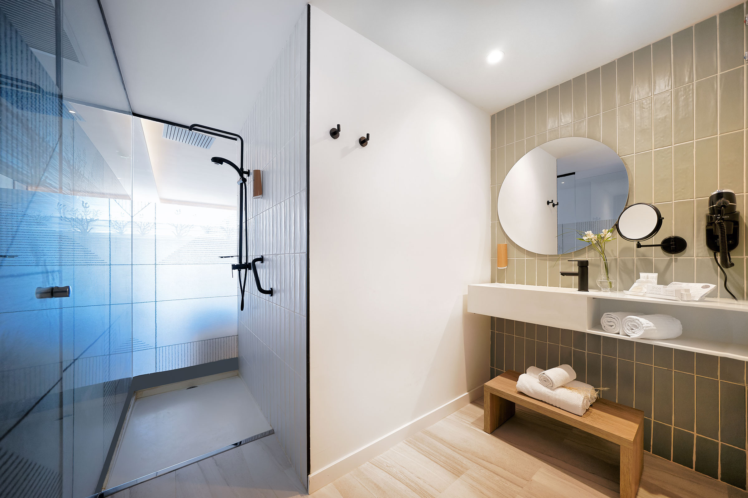 DOUBLE STANDARD ROOM (BALCONY OR TERRACE)