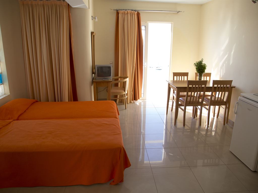 DOUBLE STANDARD ROOM