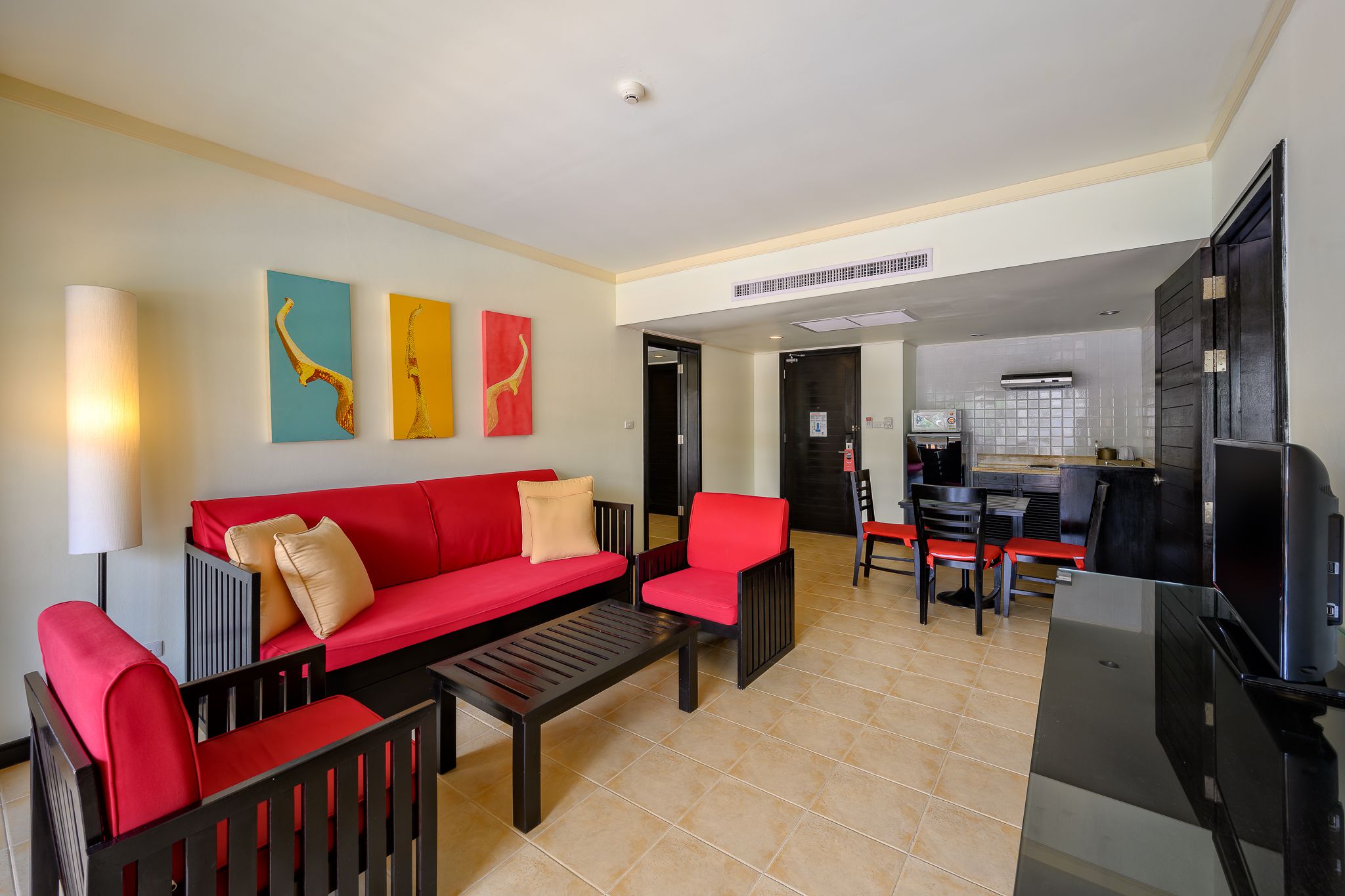 2 B/ROOM FAMILY SUITE