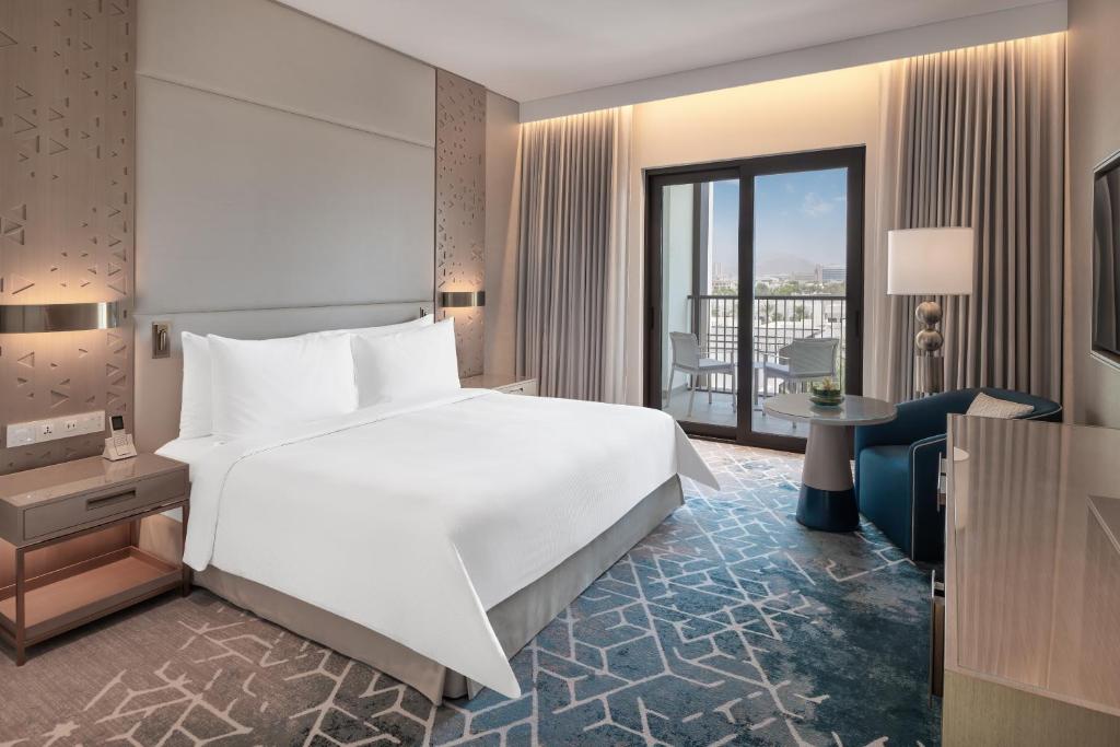  Deluxe Room Pool View
