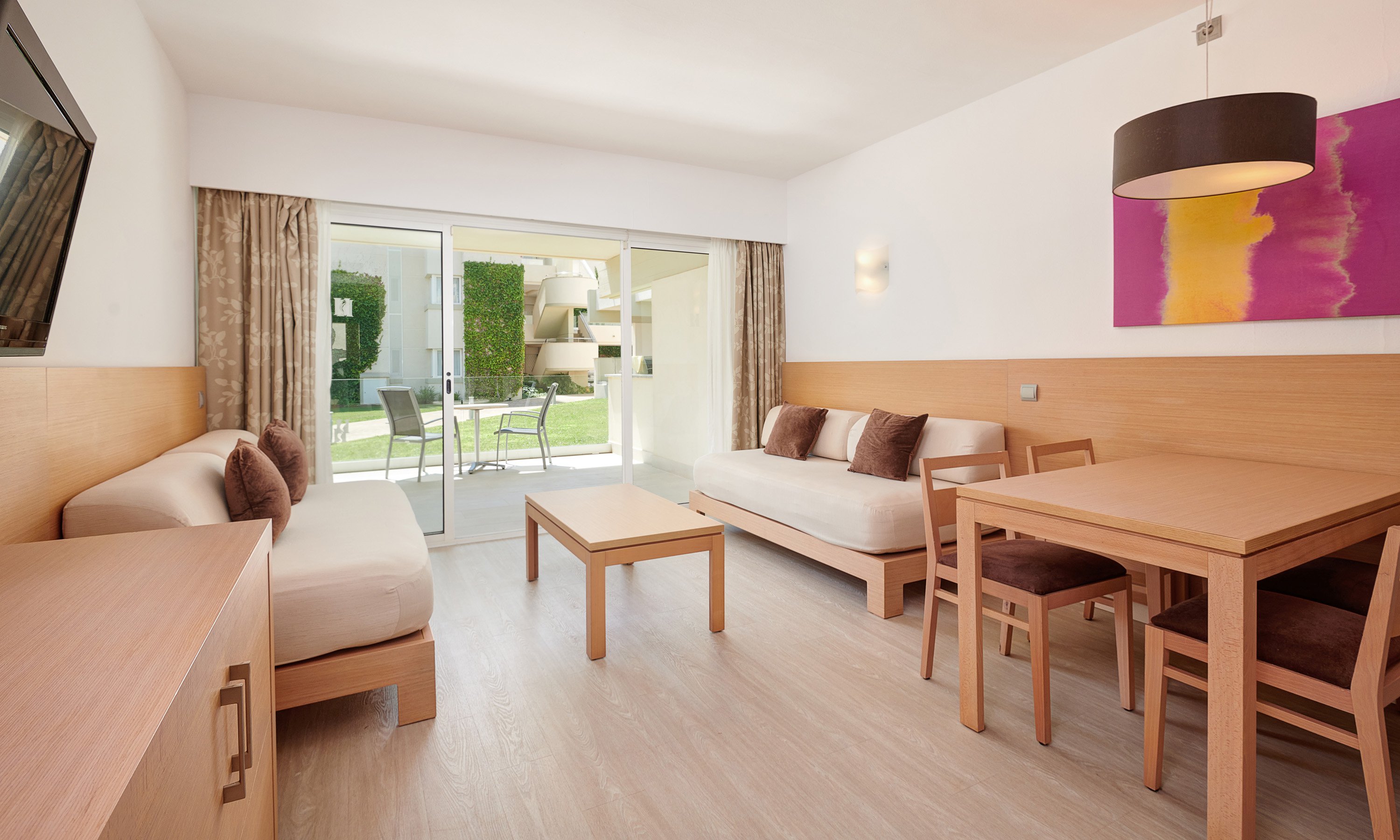 1 Bedroom Apartment