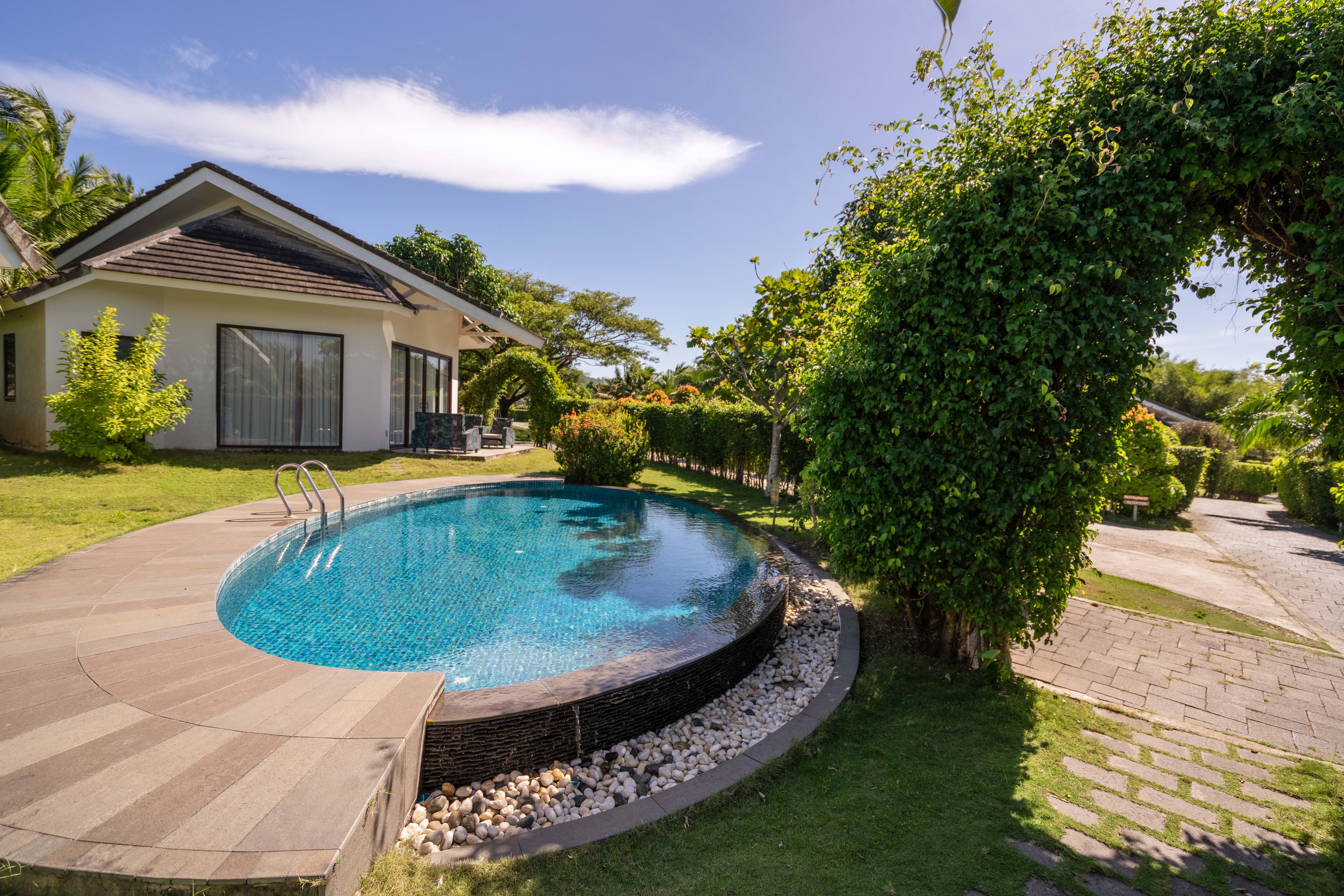 LUXURY VILLA POOLSIDE WITH TERRACE 