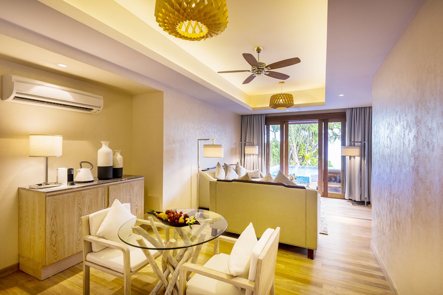 BEACH RESIDENCE