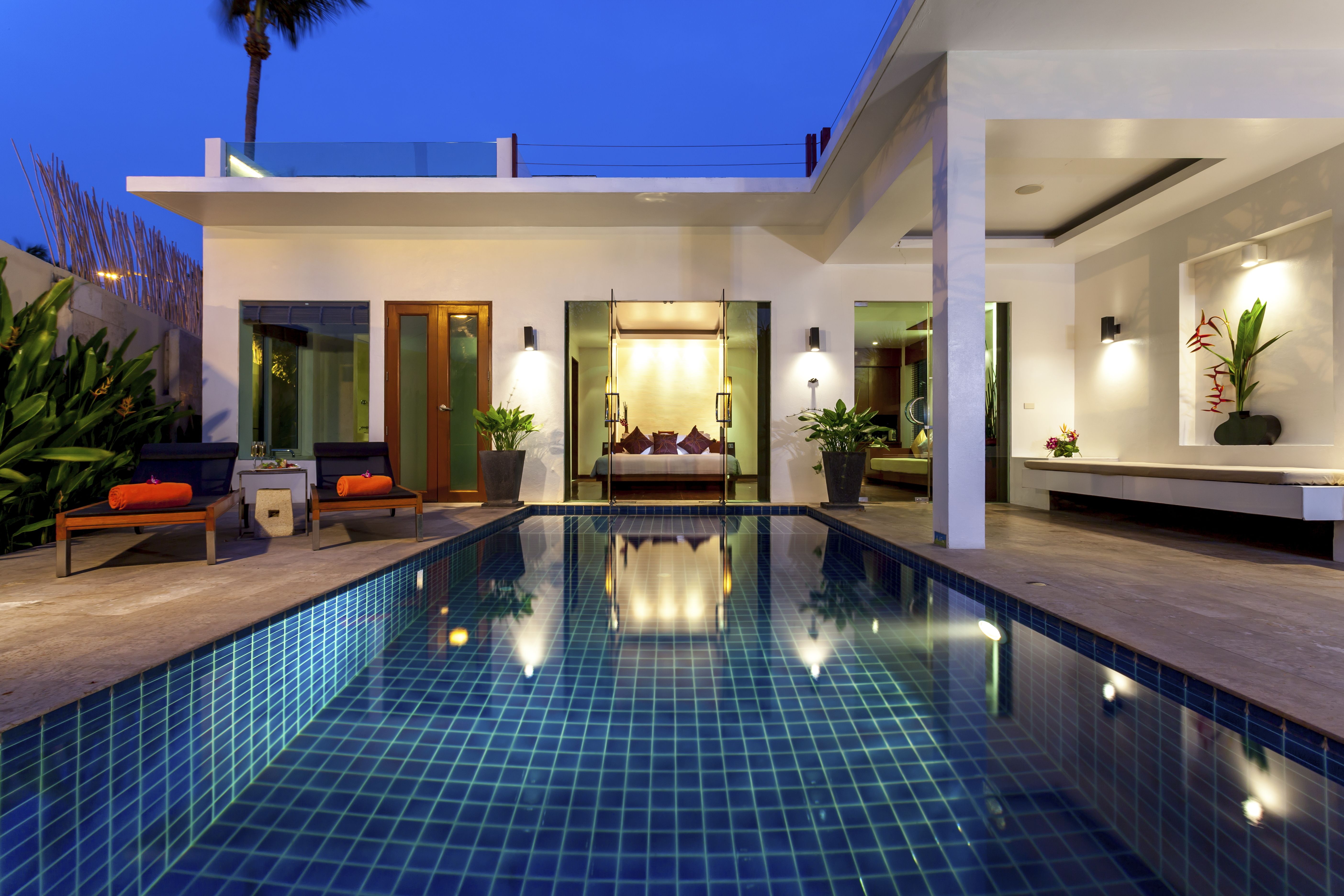 Beachfront Grand Pool Villa