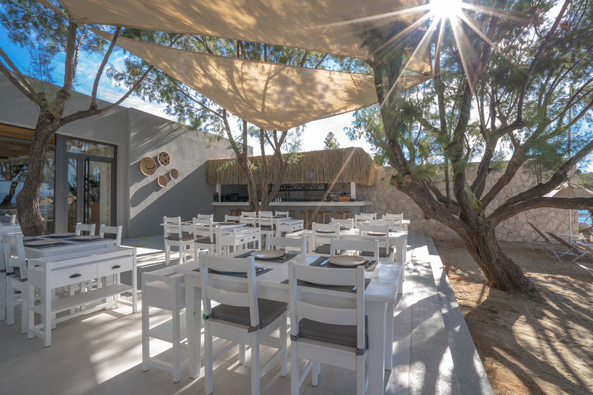 MAIN RESTOURANT