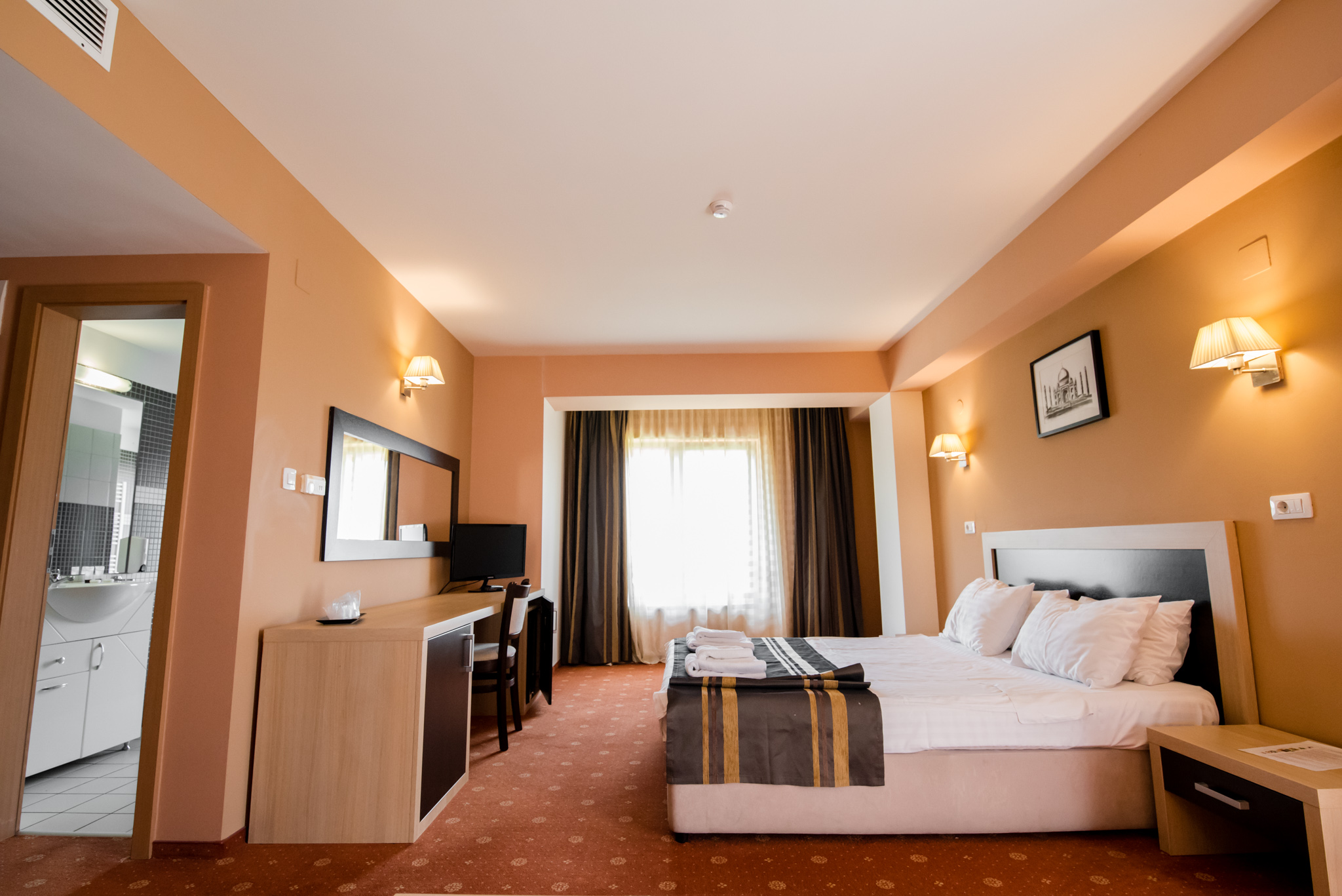 Business King Room with Balcony