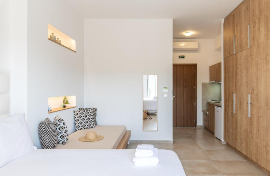 Chill Out Room for 3 
