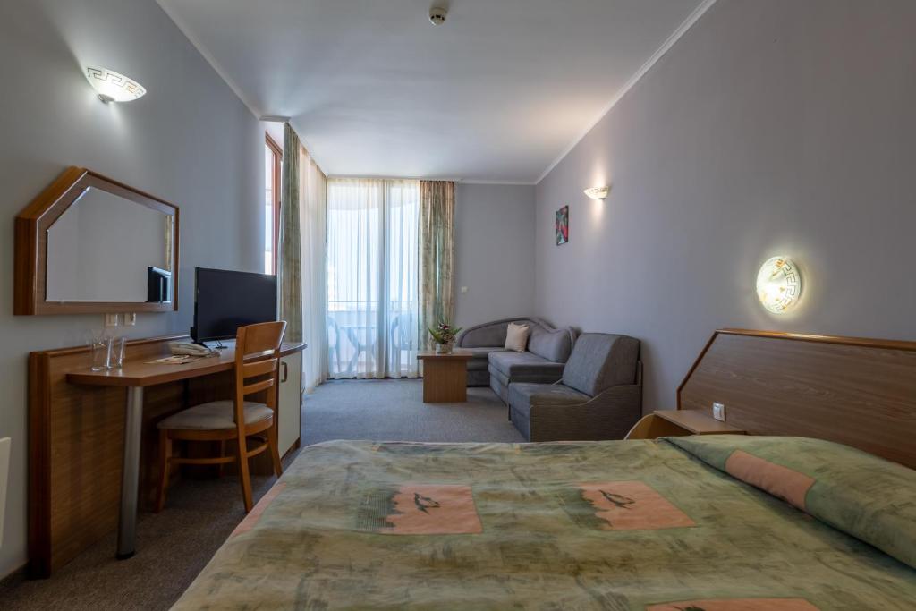 DOUBLE COMFORT ROOM 
