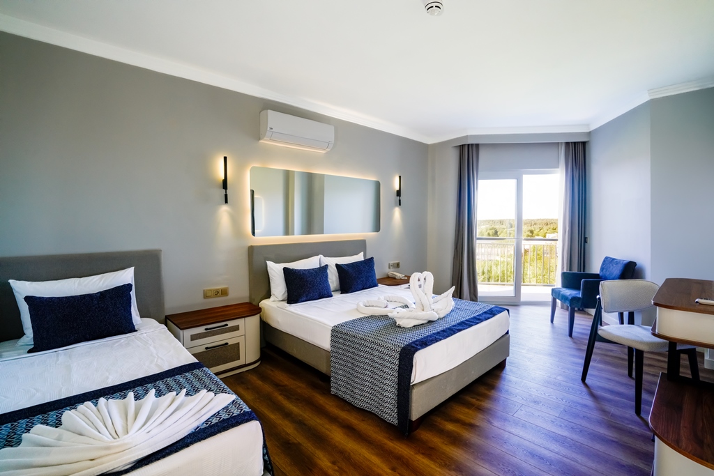 STANDARD ROOM 