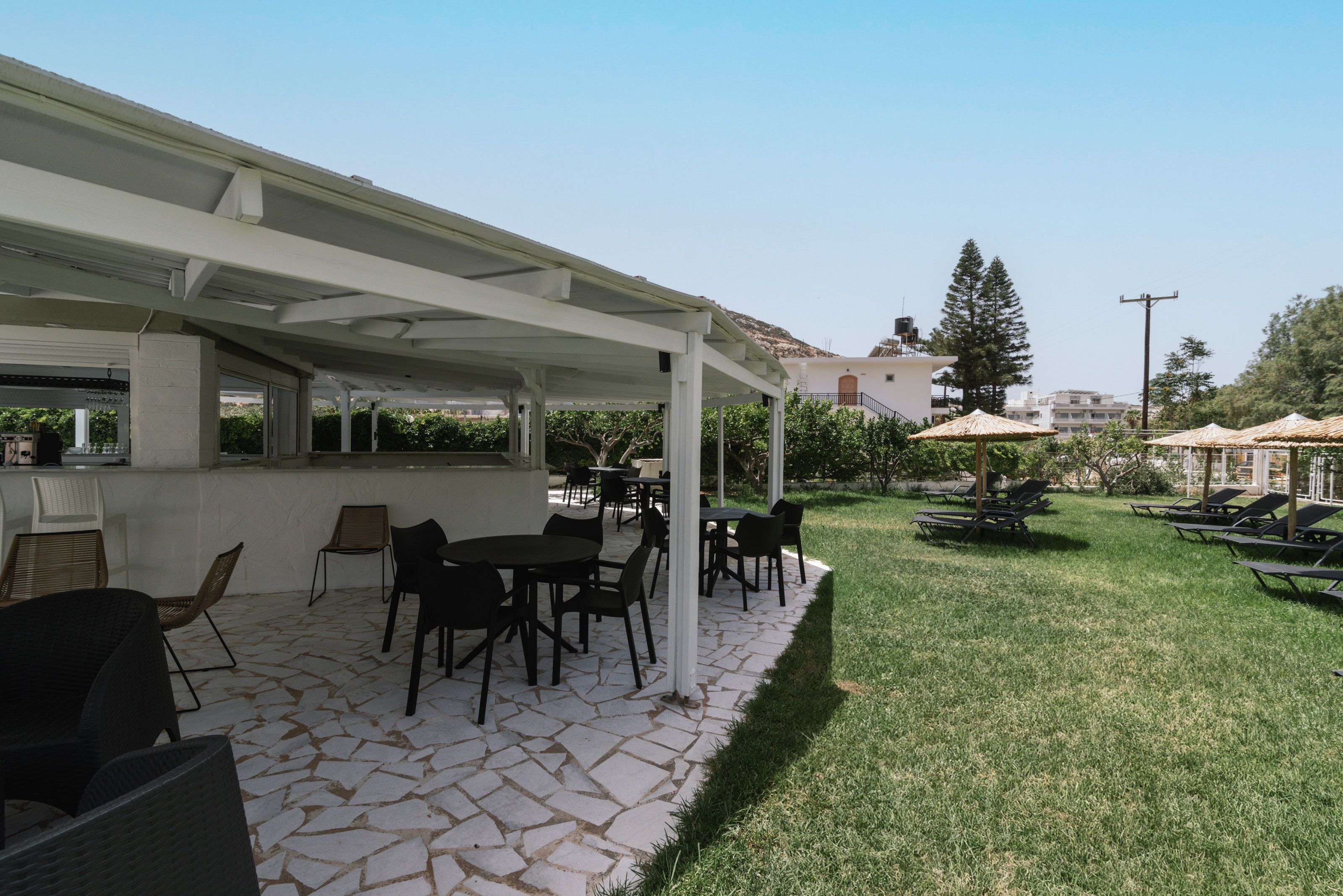 POOL BAR
