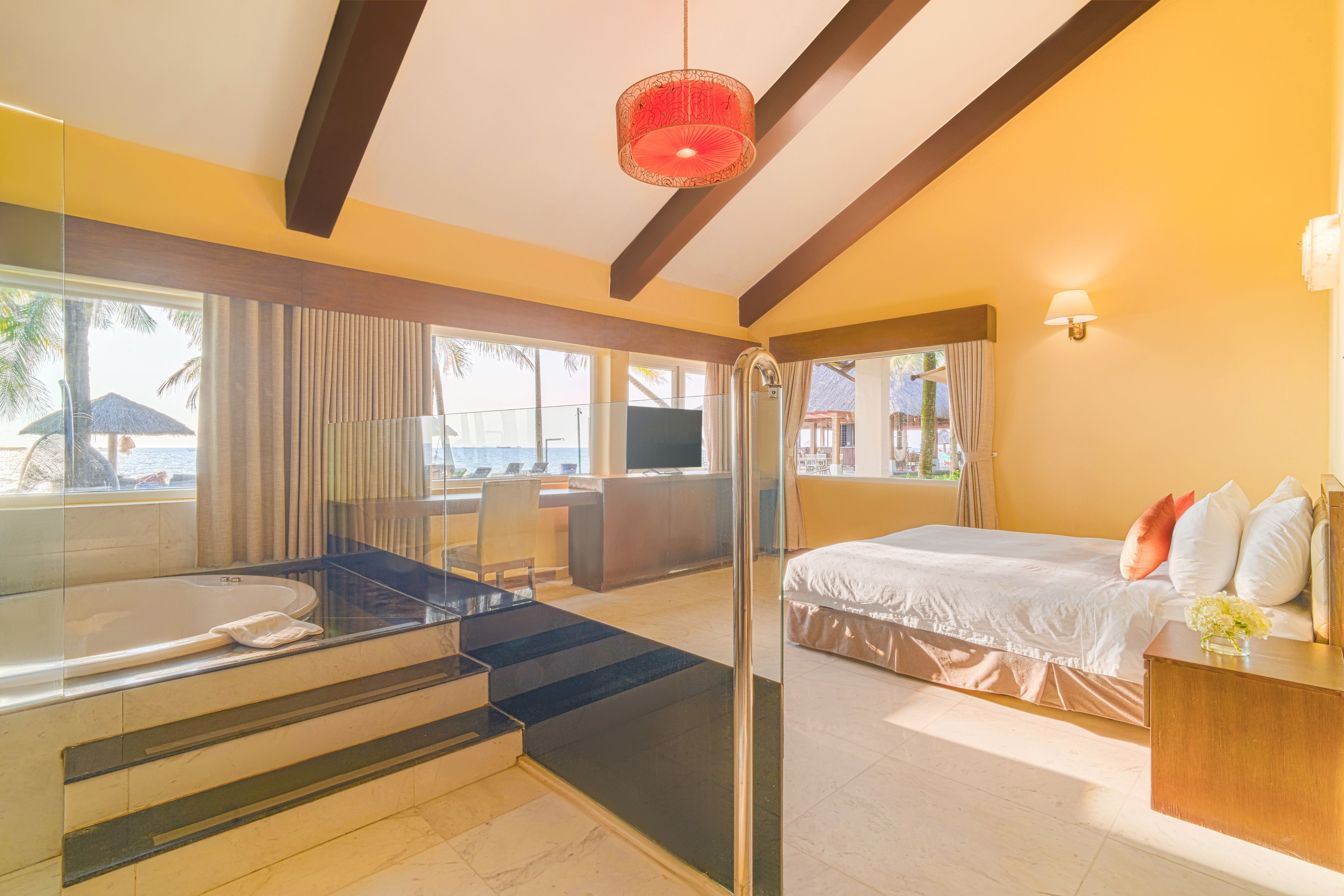 FAMIANA EXECUTIVE SUITE TERRACE