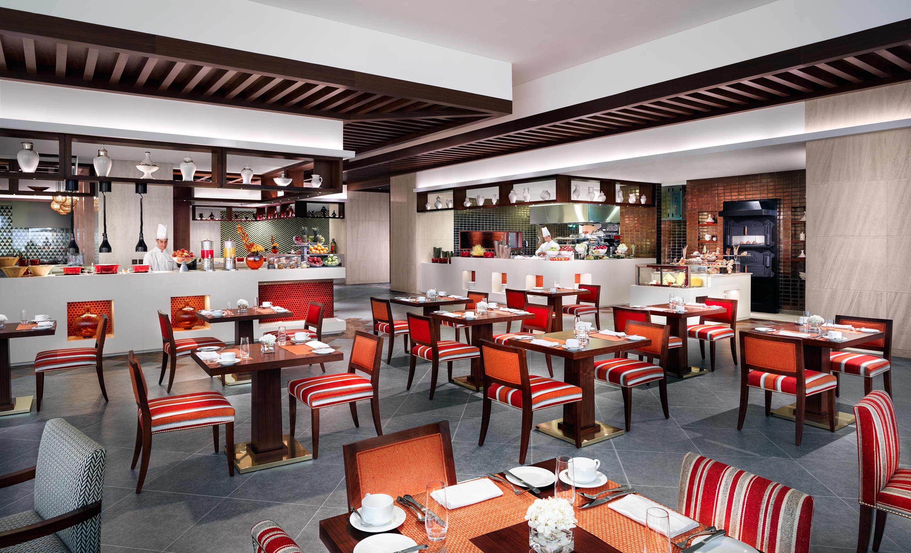 MAIN RESTAURANT