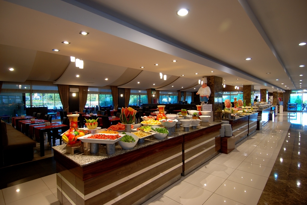 MAIN RESTAURANT