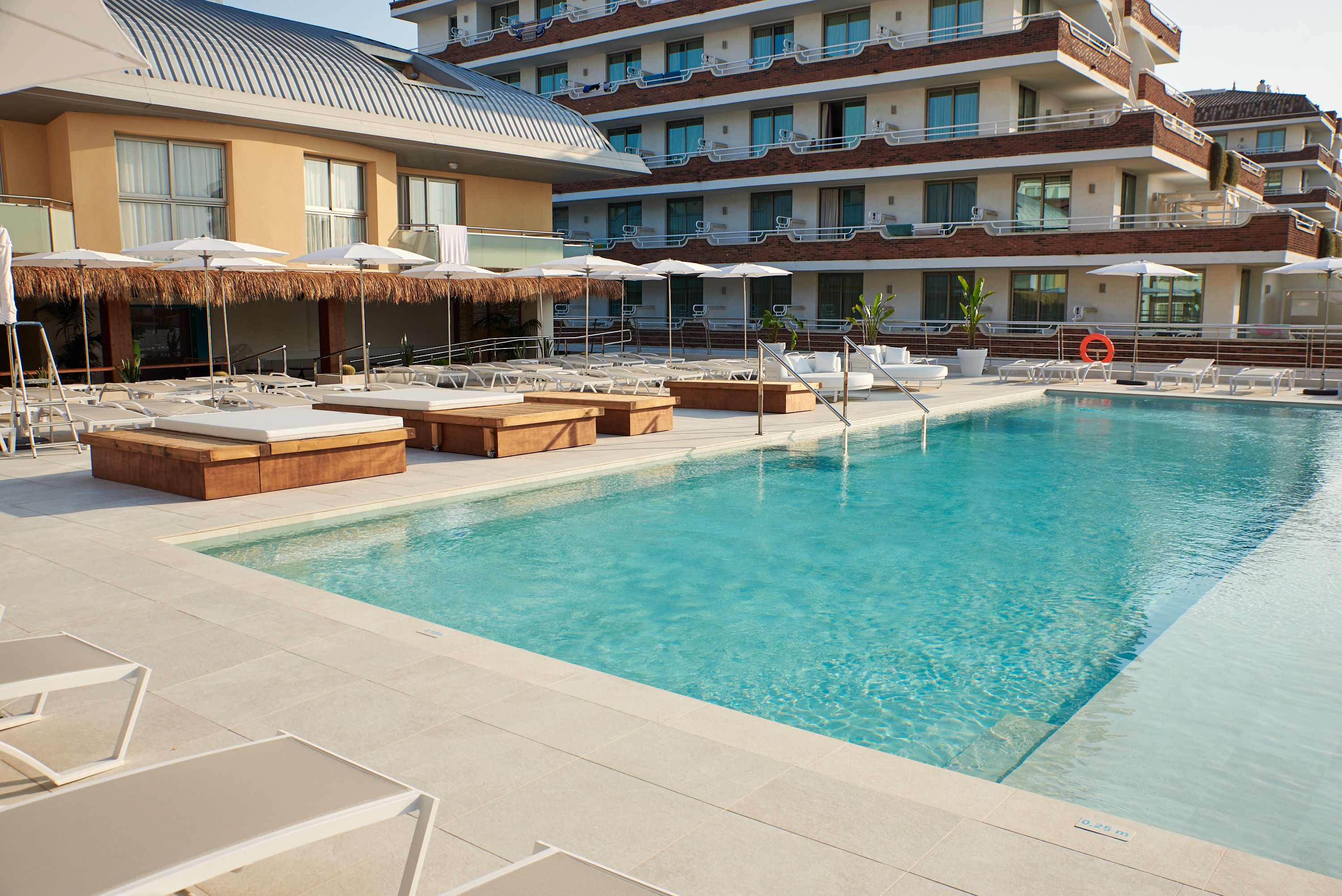 Piscina deschisă