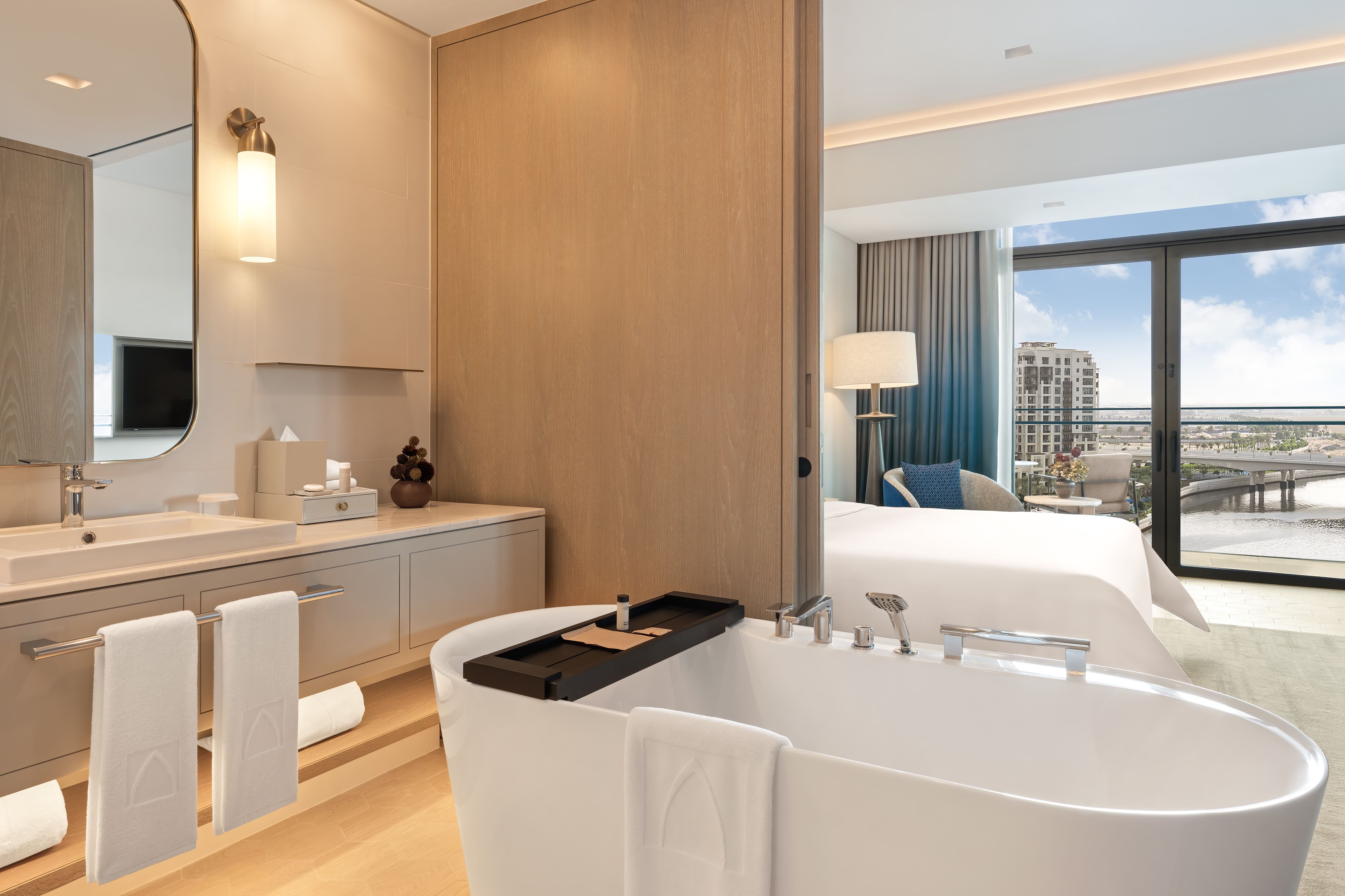 Deluxe Canal View Room King