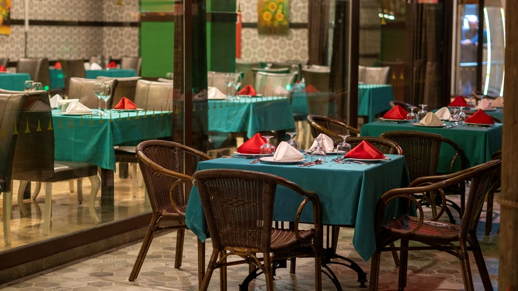LA LUNA RESTAURANT