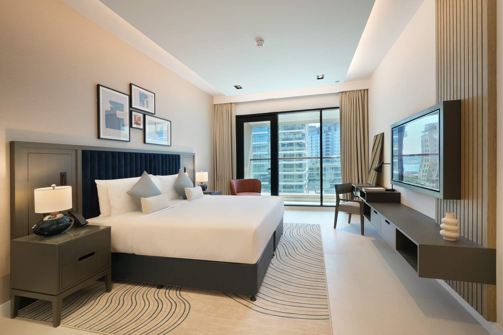 Luxury One Bedroom Apartment