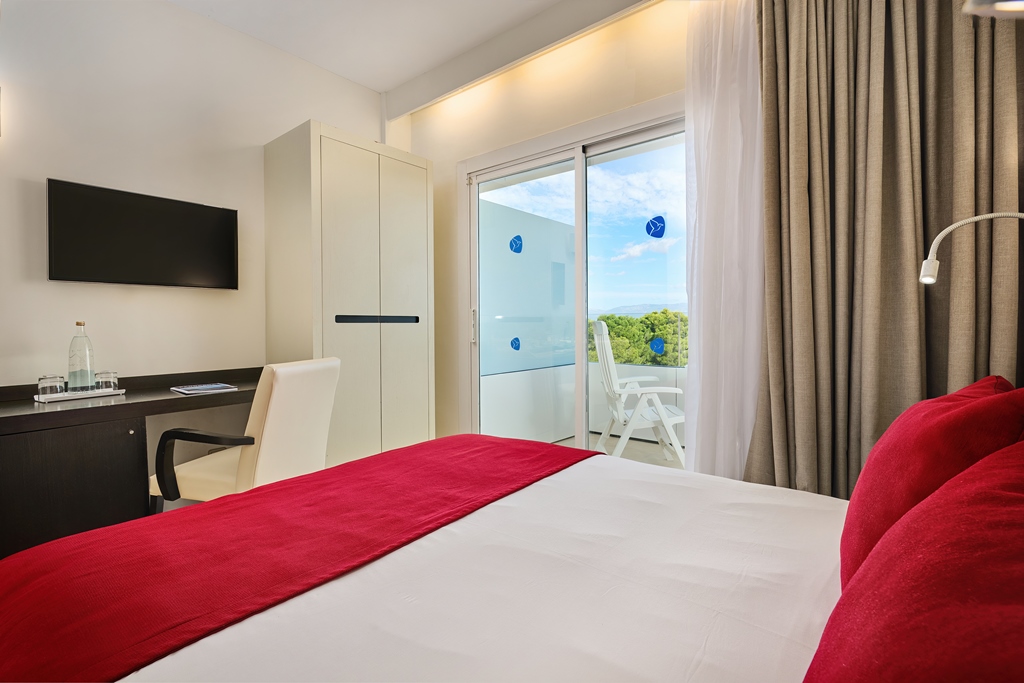 DOUBLE SEA VIEW REVENUE ROOM BALCONY