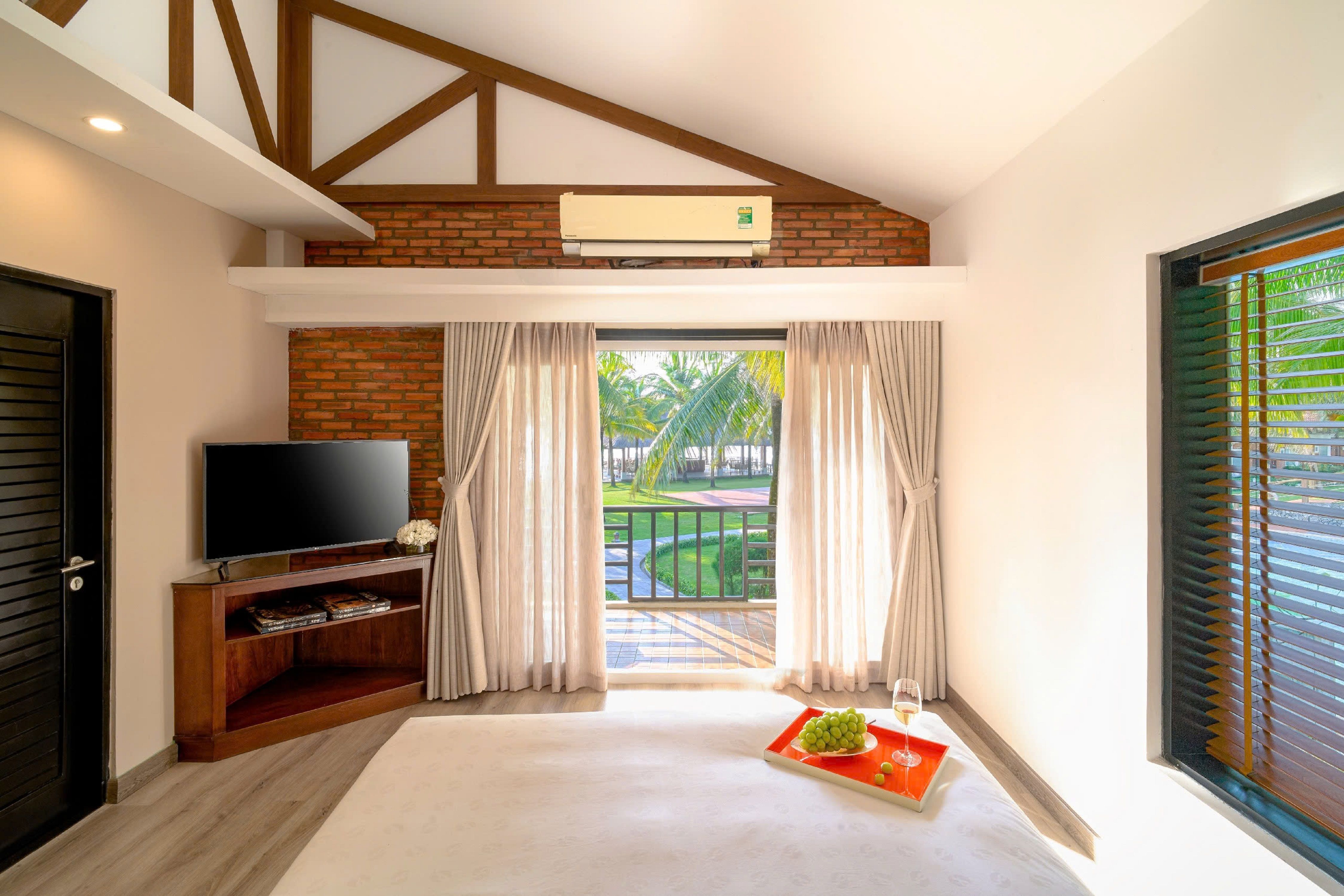 DELUXE OCEAN VIEW BALCONY OR TERRACE