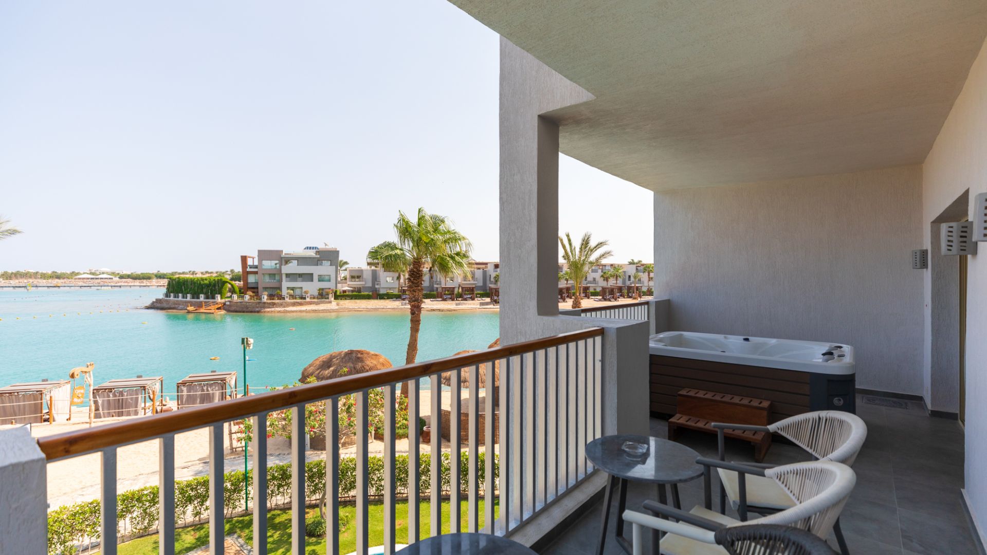CRYSTAL JACUZZI SUITE SEA VIEW