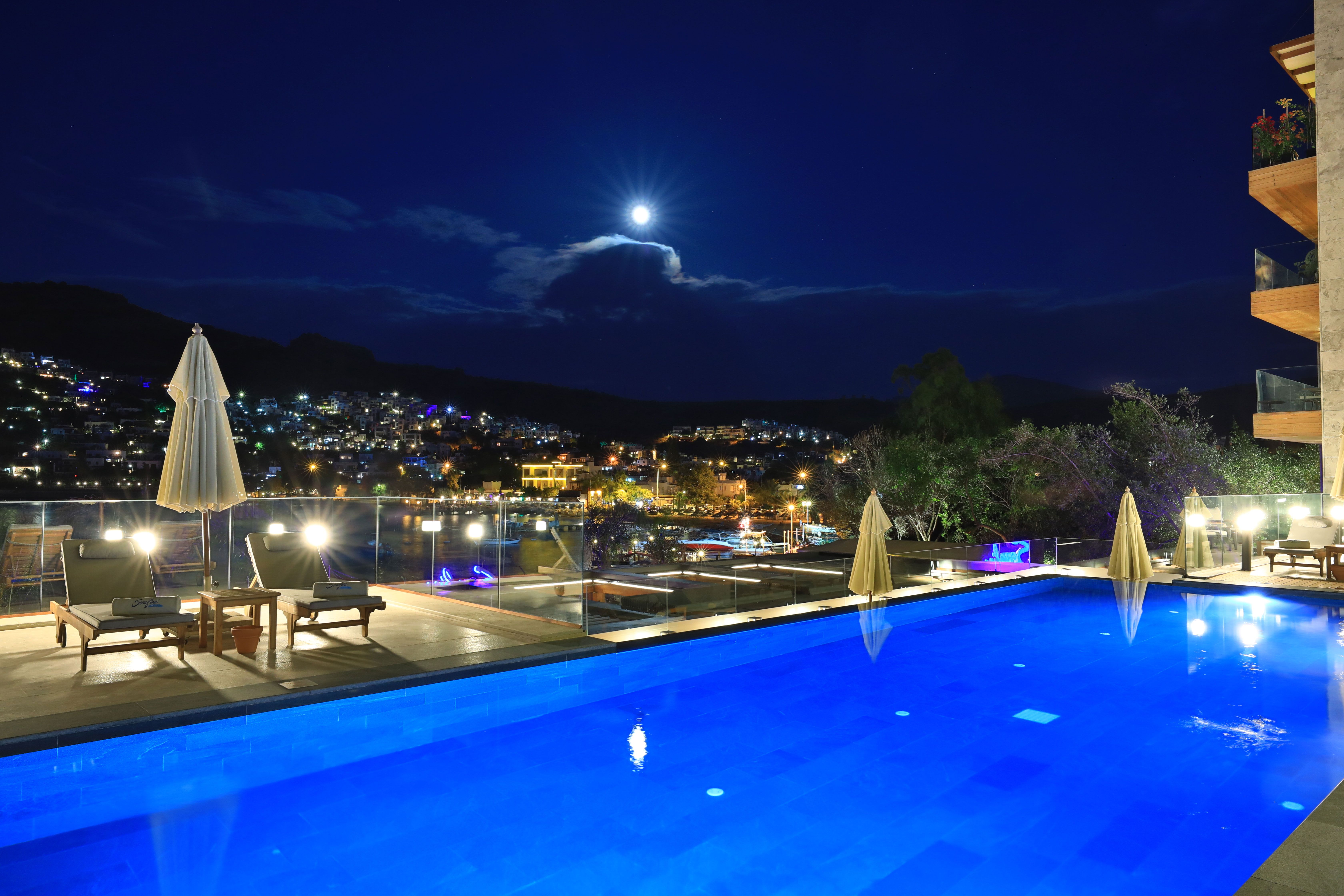 Piscina deschisă