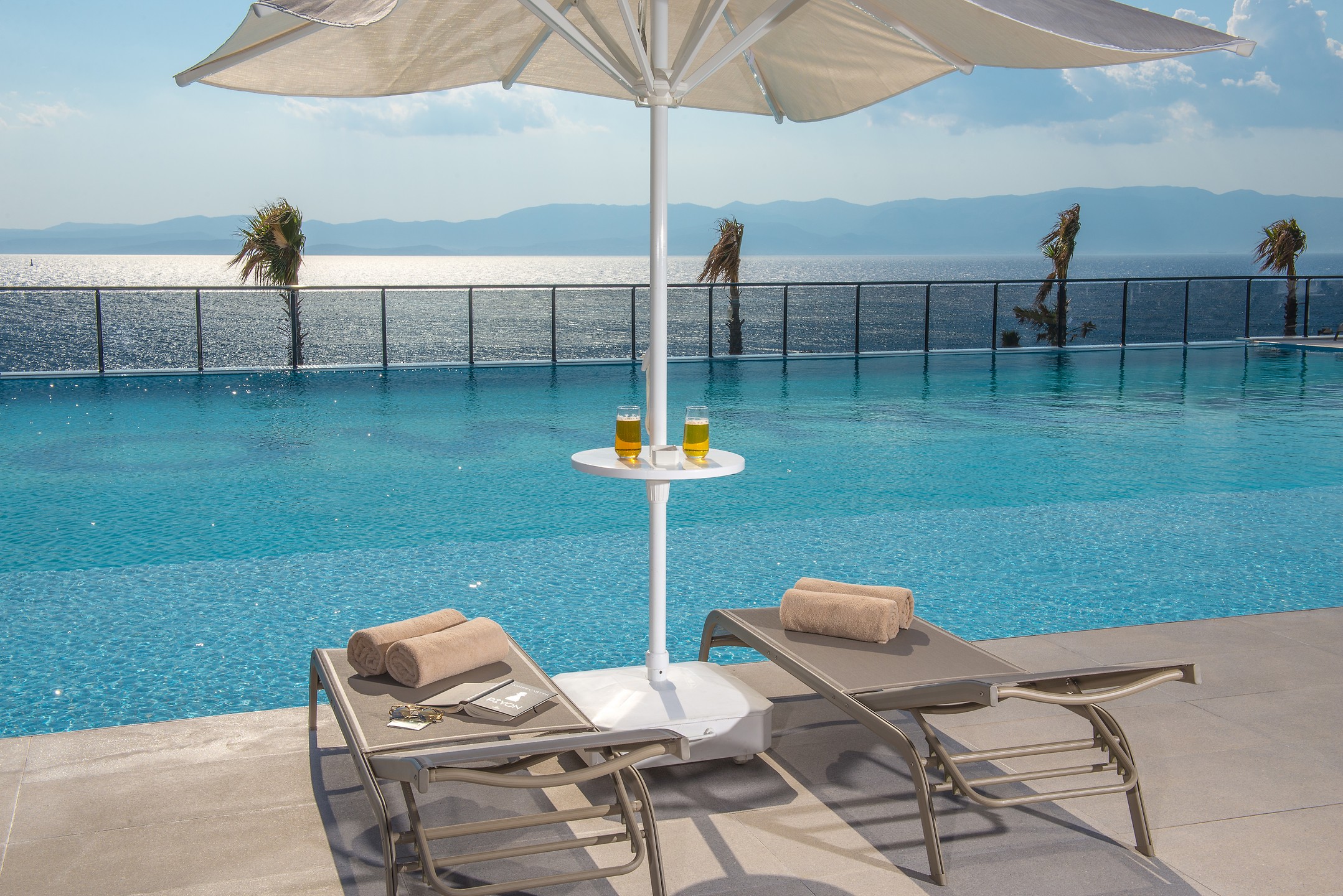 Piscina deschisă