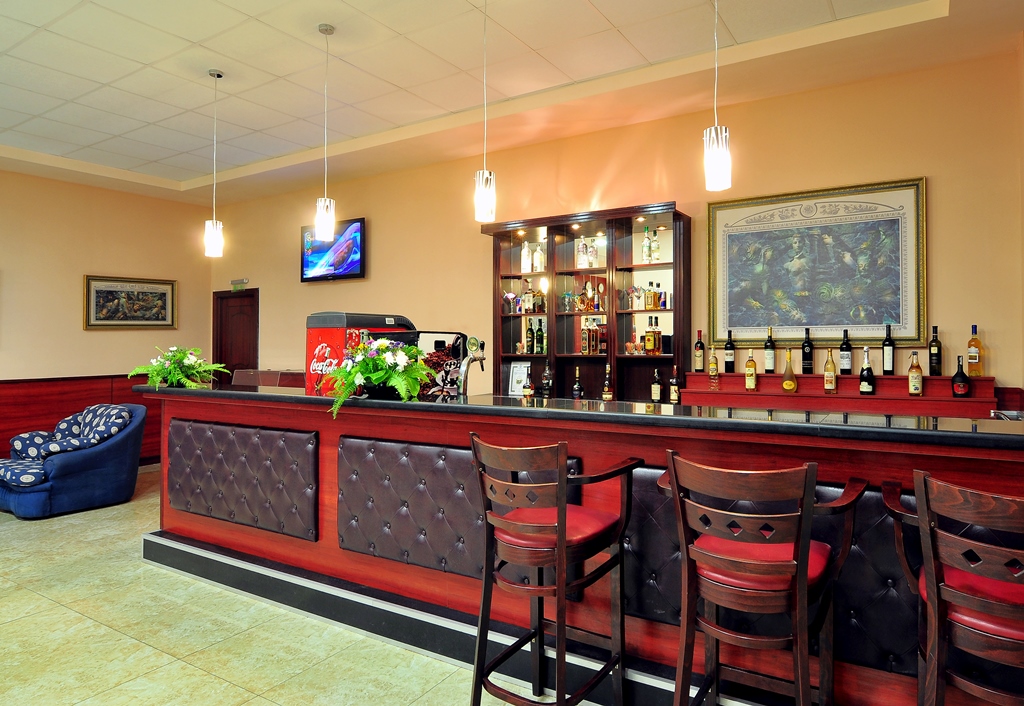 Lobby bar