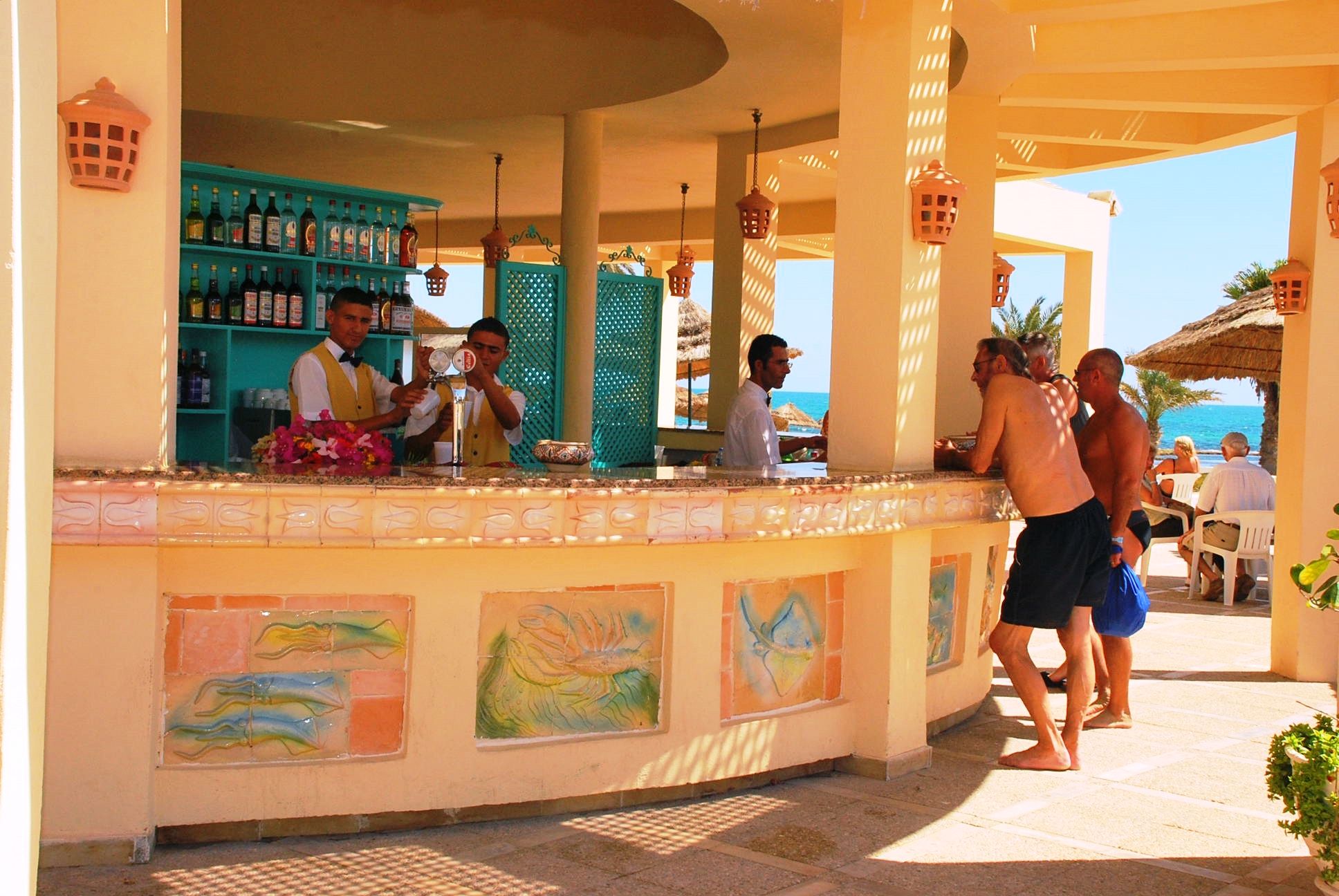 Pool Bar