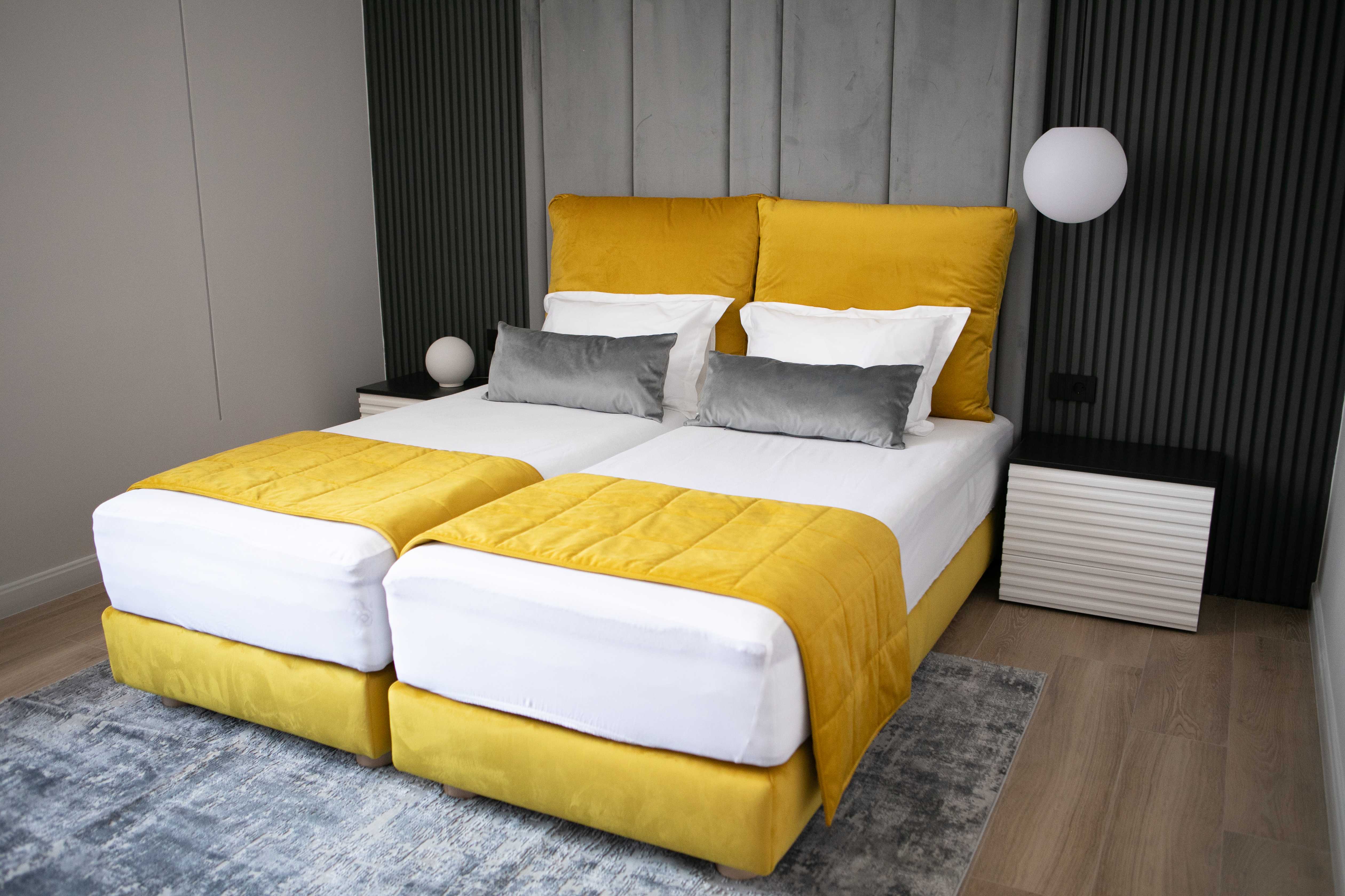 Deluxe Twin Gold