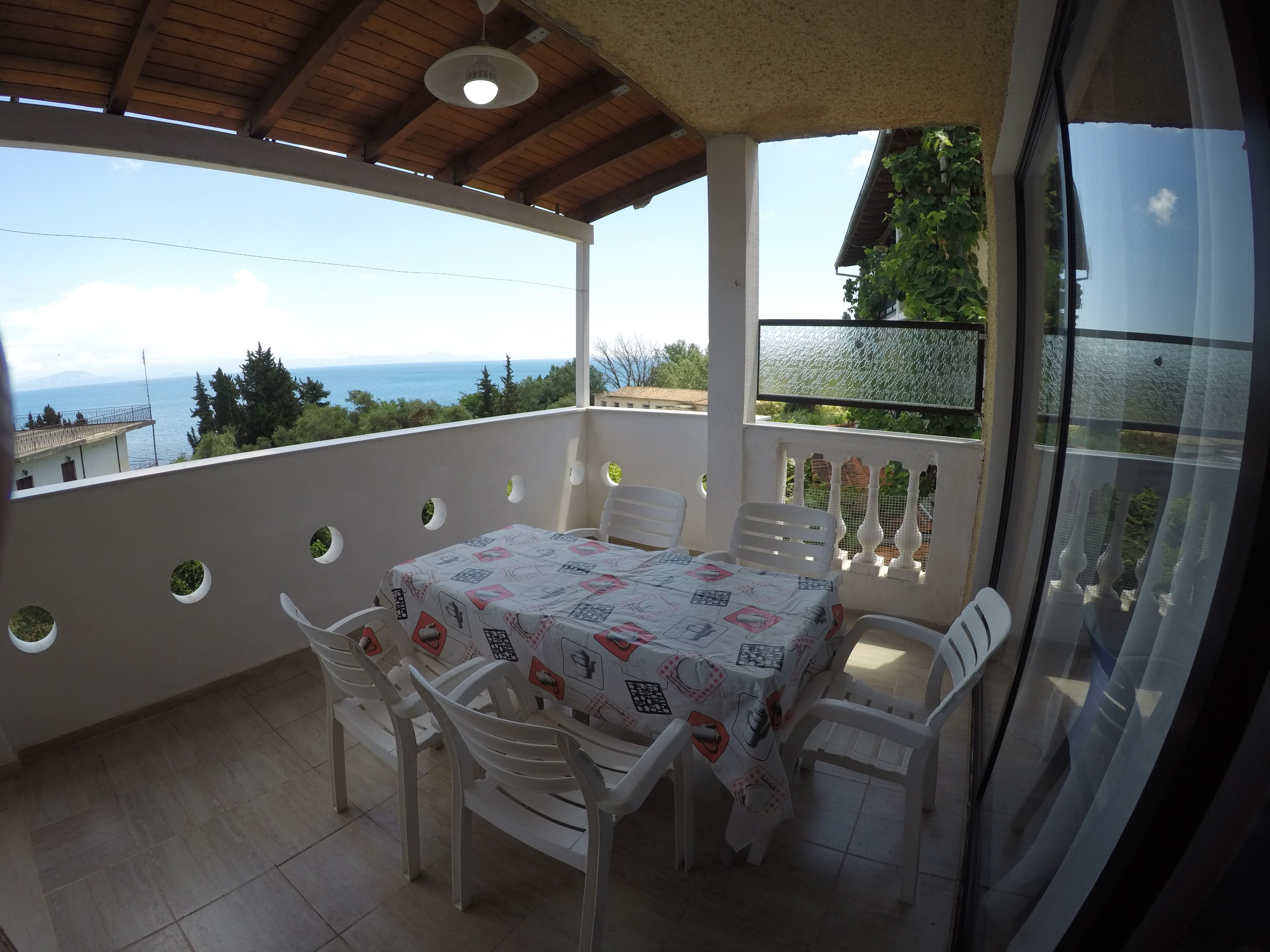 APARTMENT 2 BEDROOM 5 PAX