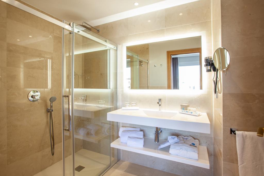 JUNIOR SUITE STANDARD  BALCONY