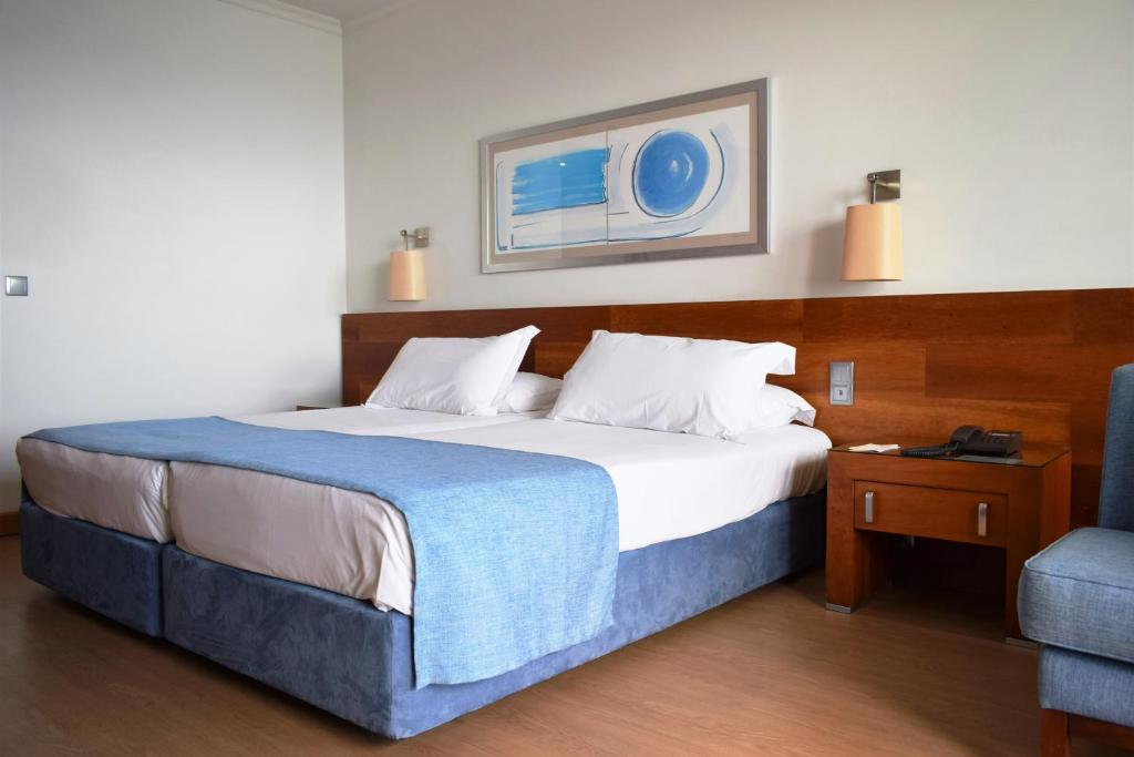 CLASSIC SEA VIEW TWIN ROOM