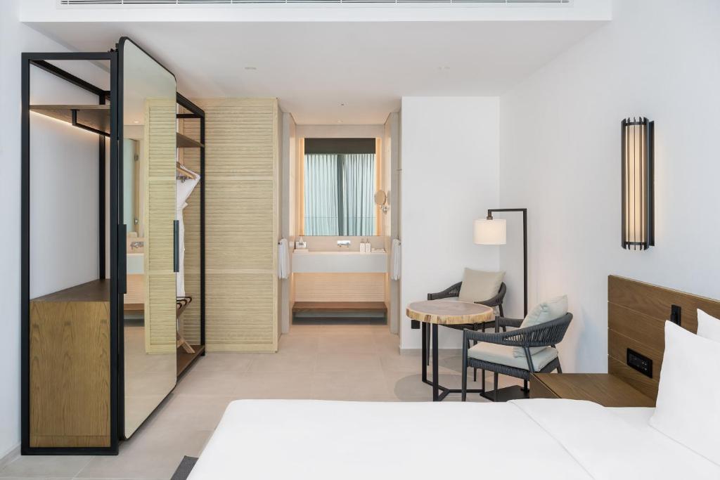 One Bedroom Suite 