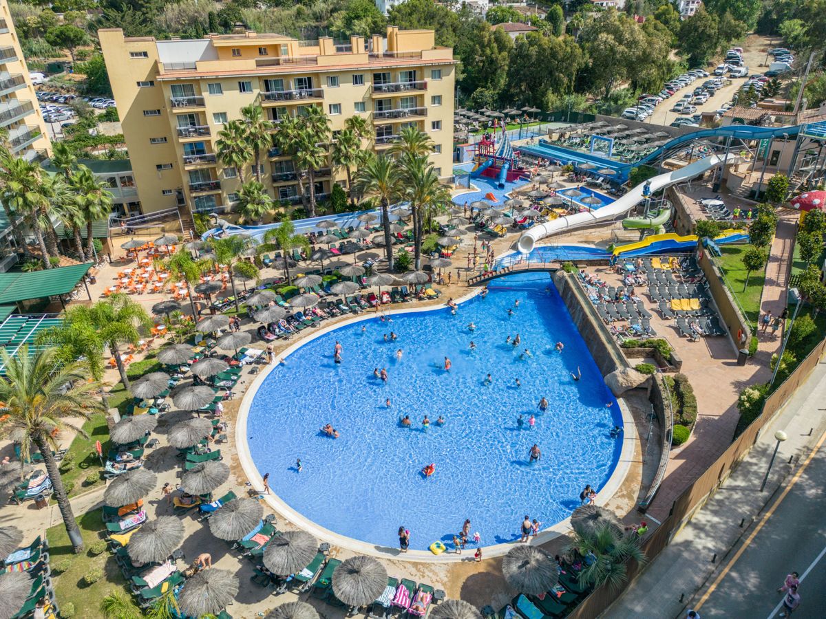 Piscina deschisă