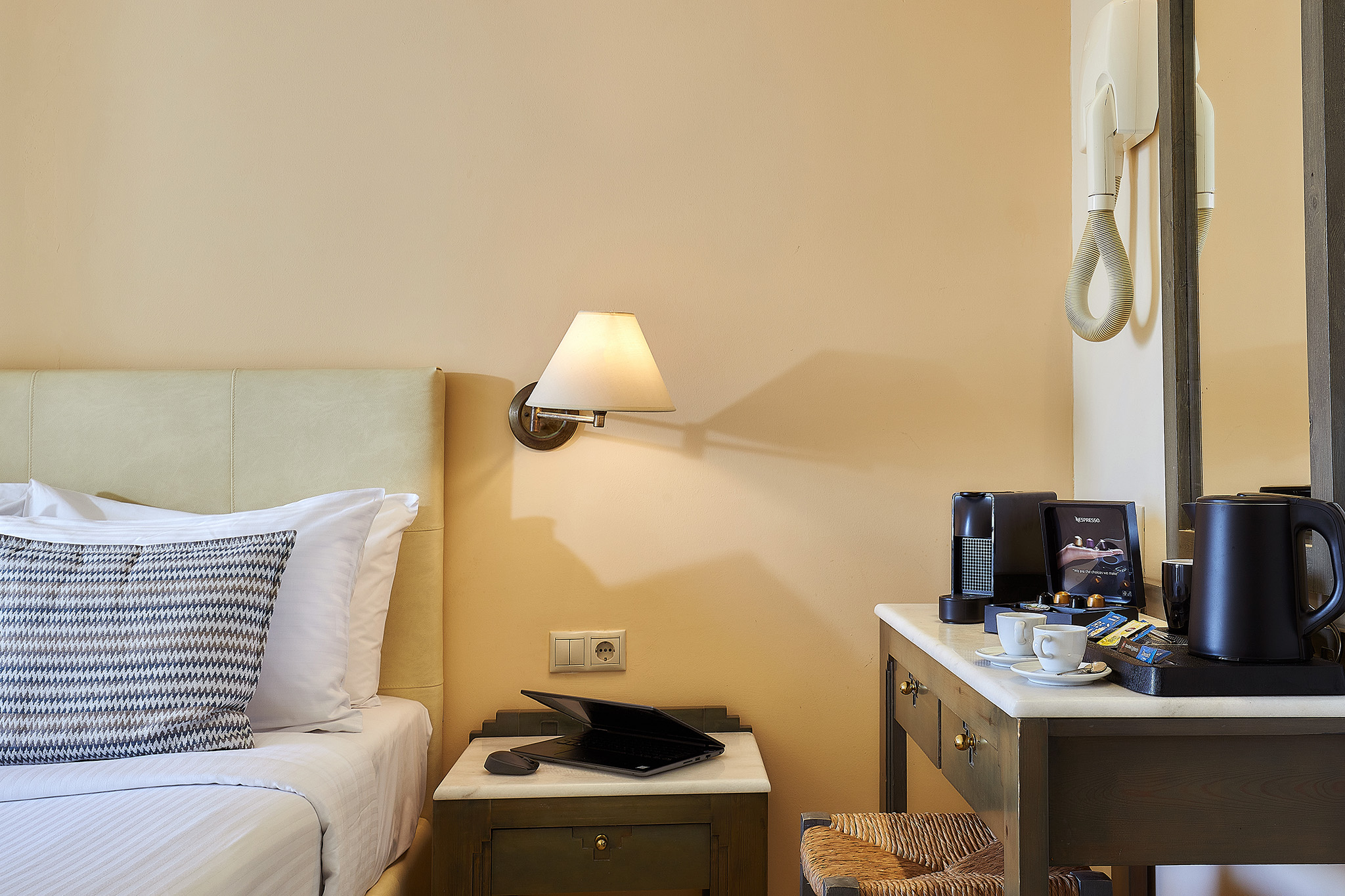 DOUBLE PLUS ROOM