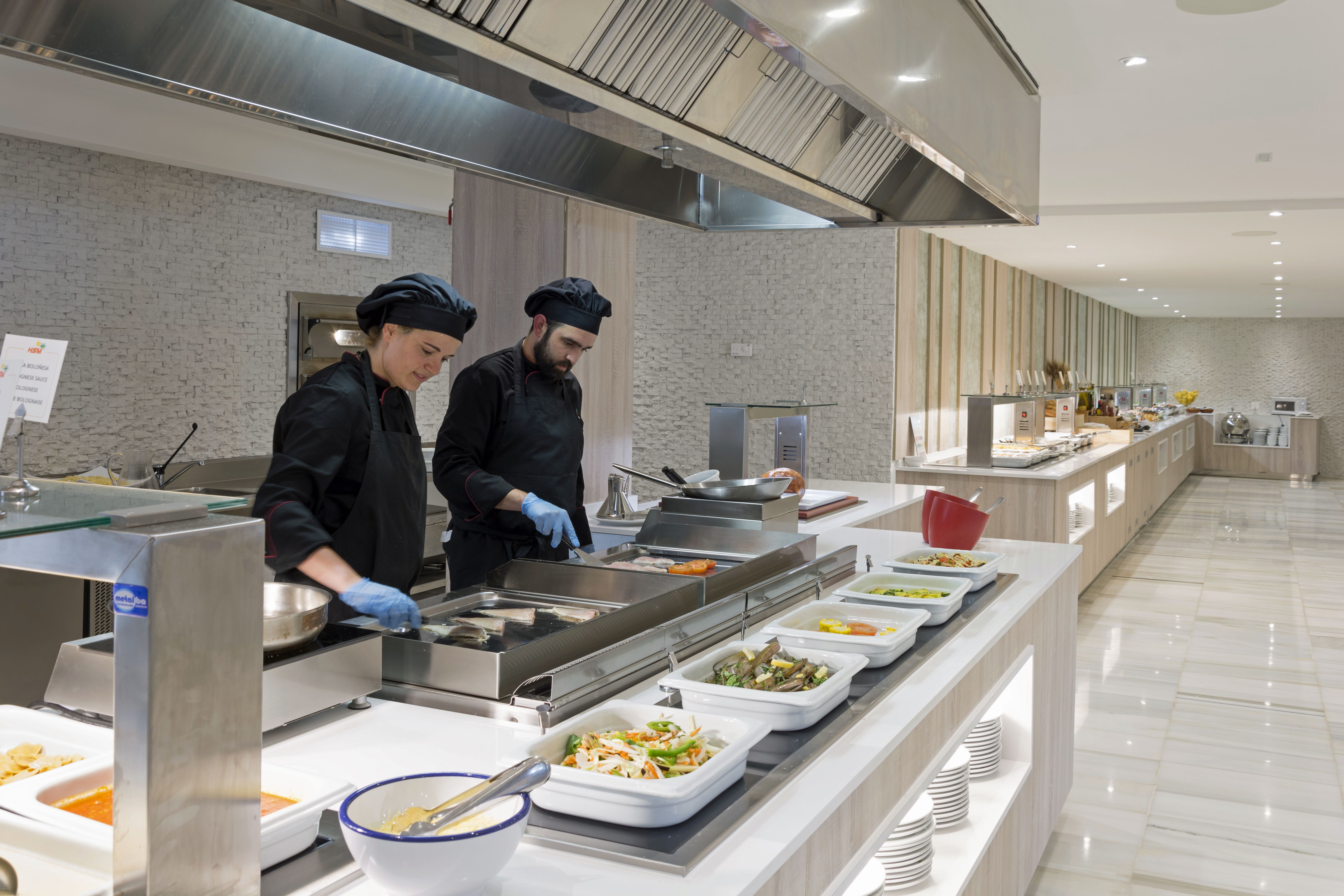 MAIN RESTAURANT
