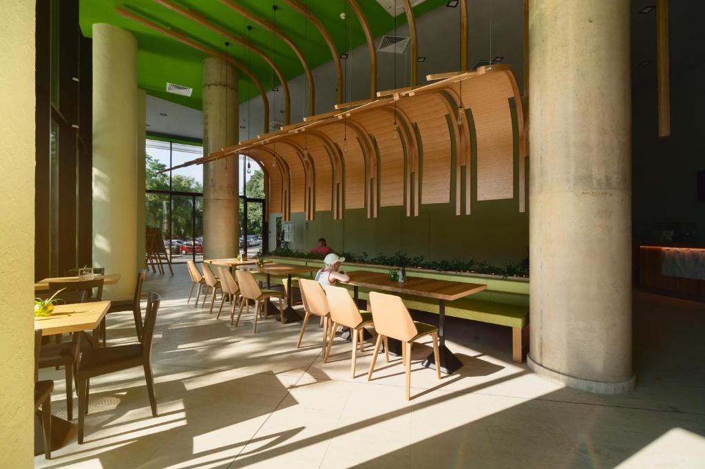 Lobby Bar