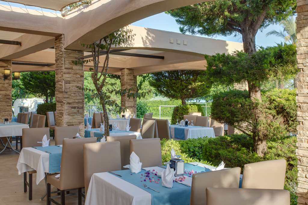 MAIN RESTAURANT
