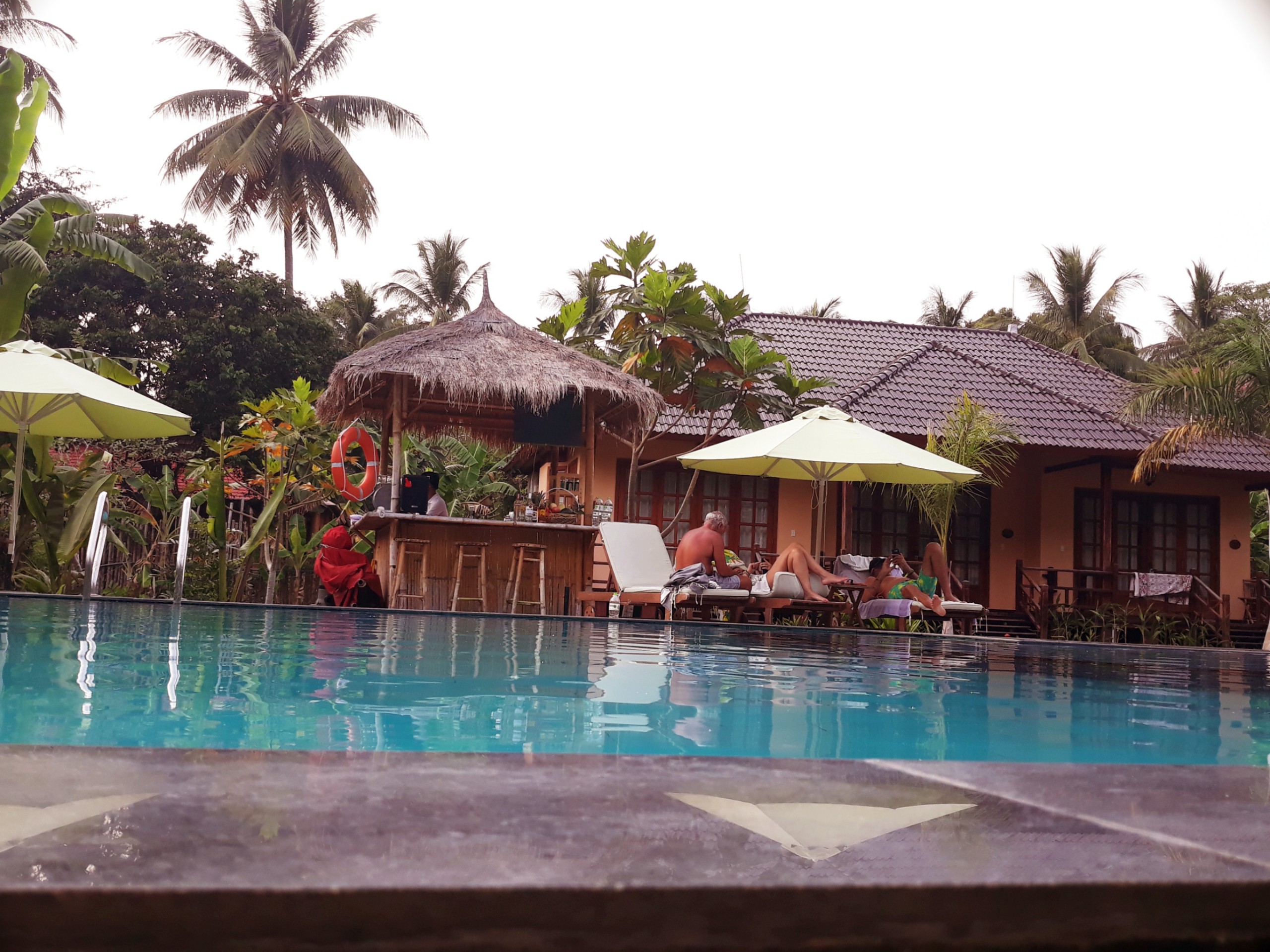 Paradiso Pool Bar