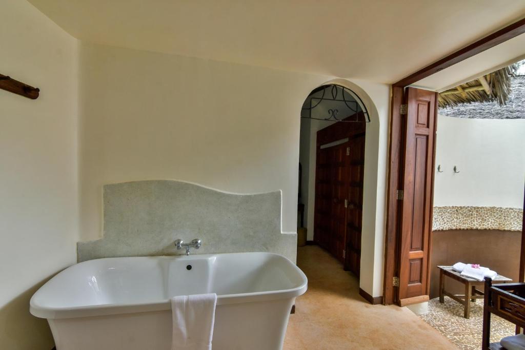 DELUXE ROOM WITH JACUZZI