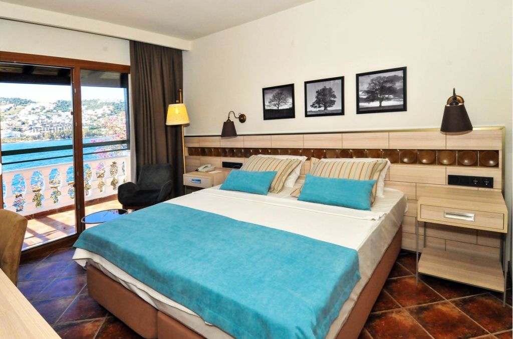 Club Room