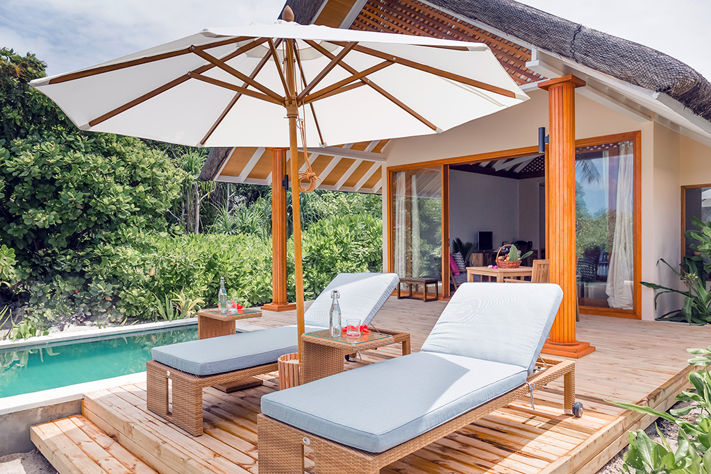 BEACH VILLA WITH POOL