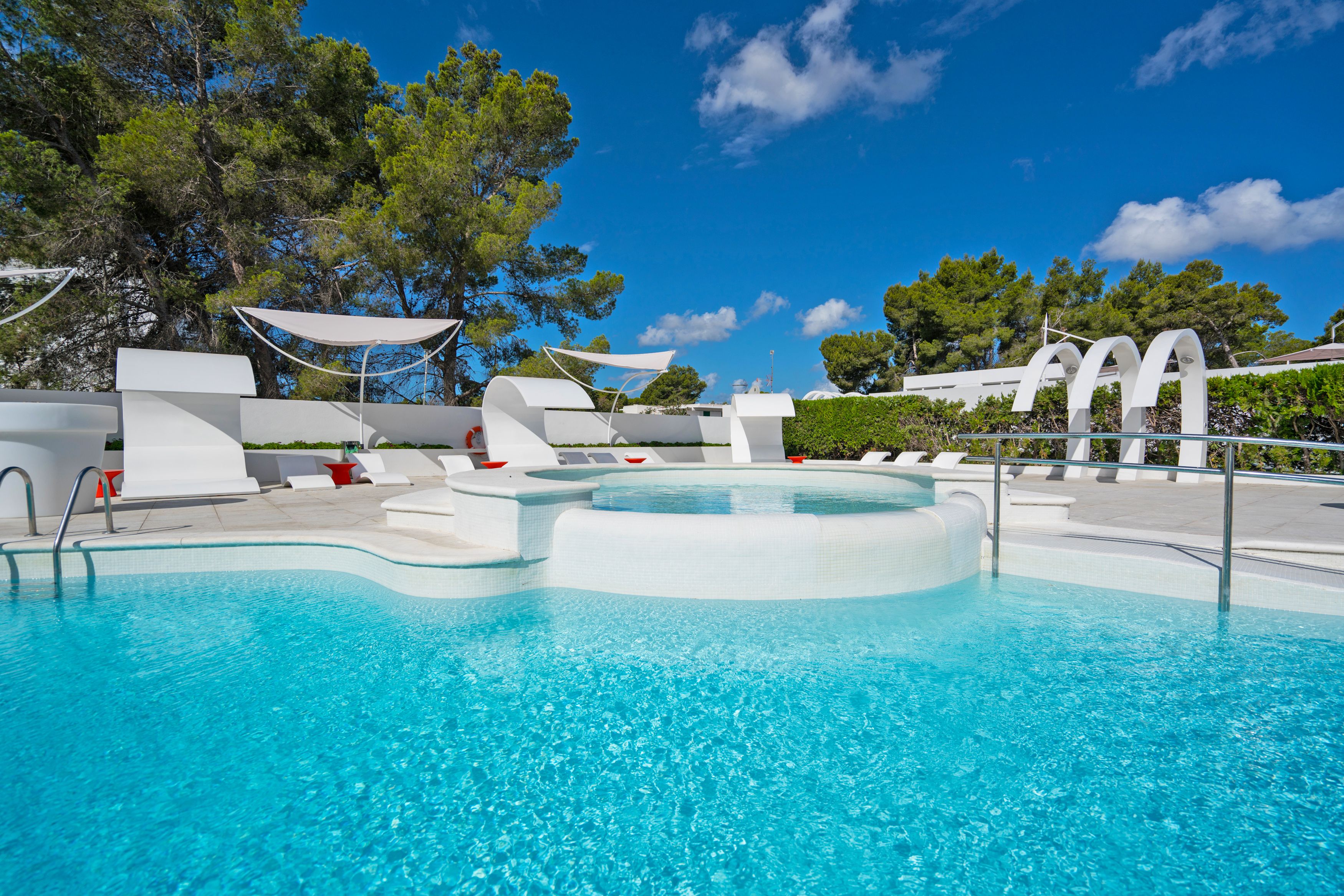Piscina deschisă