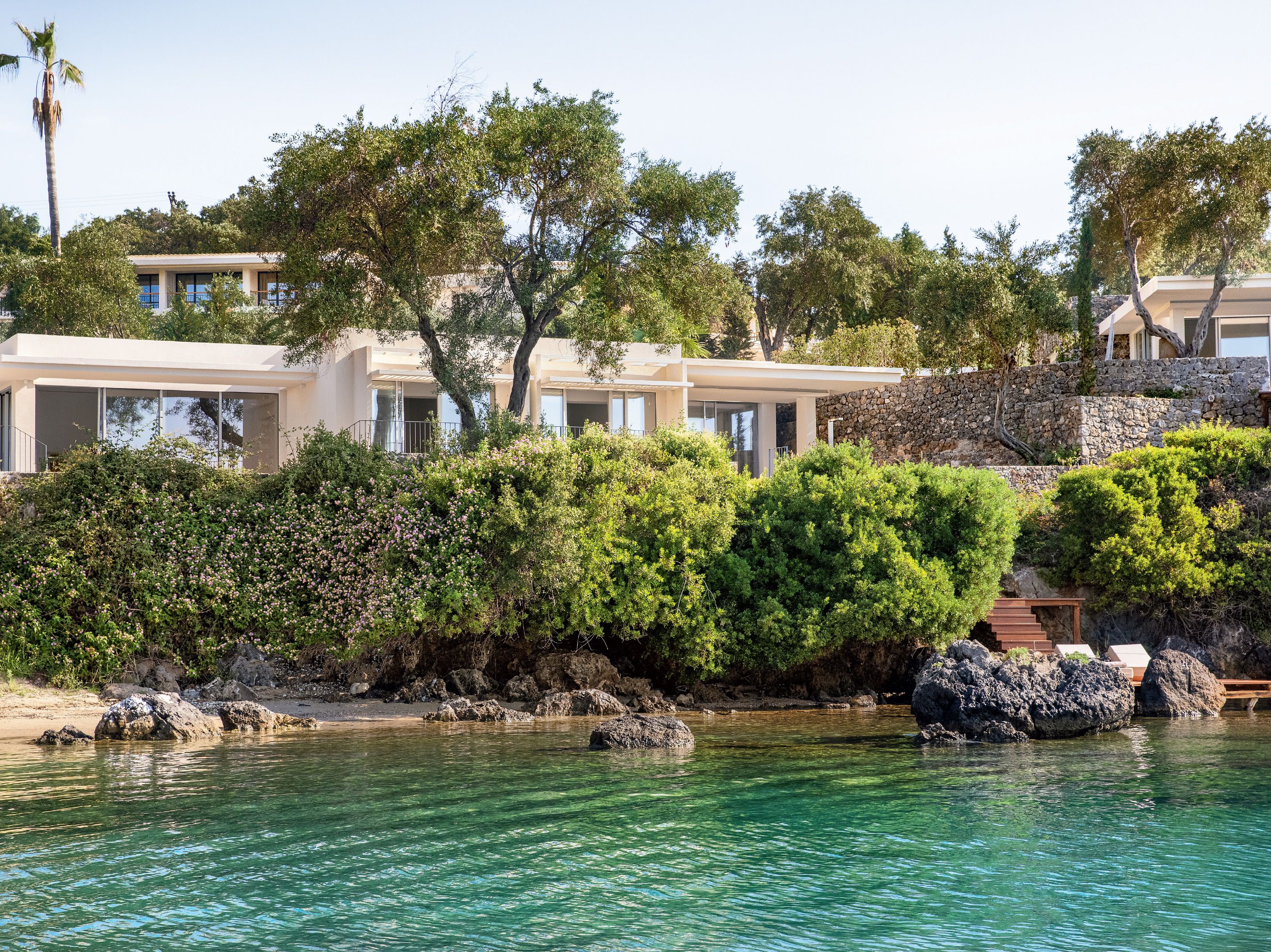 2-BEDROOM VILLA WATERFRONT PRIVATE POOL