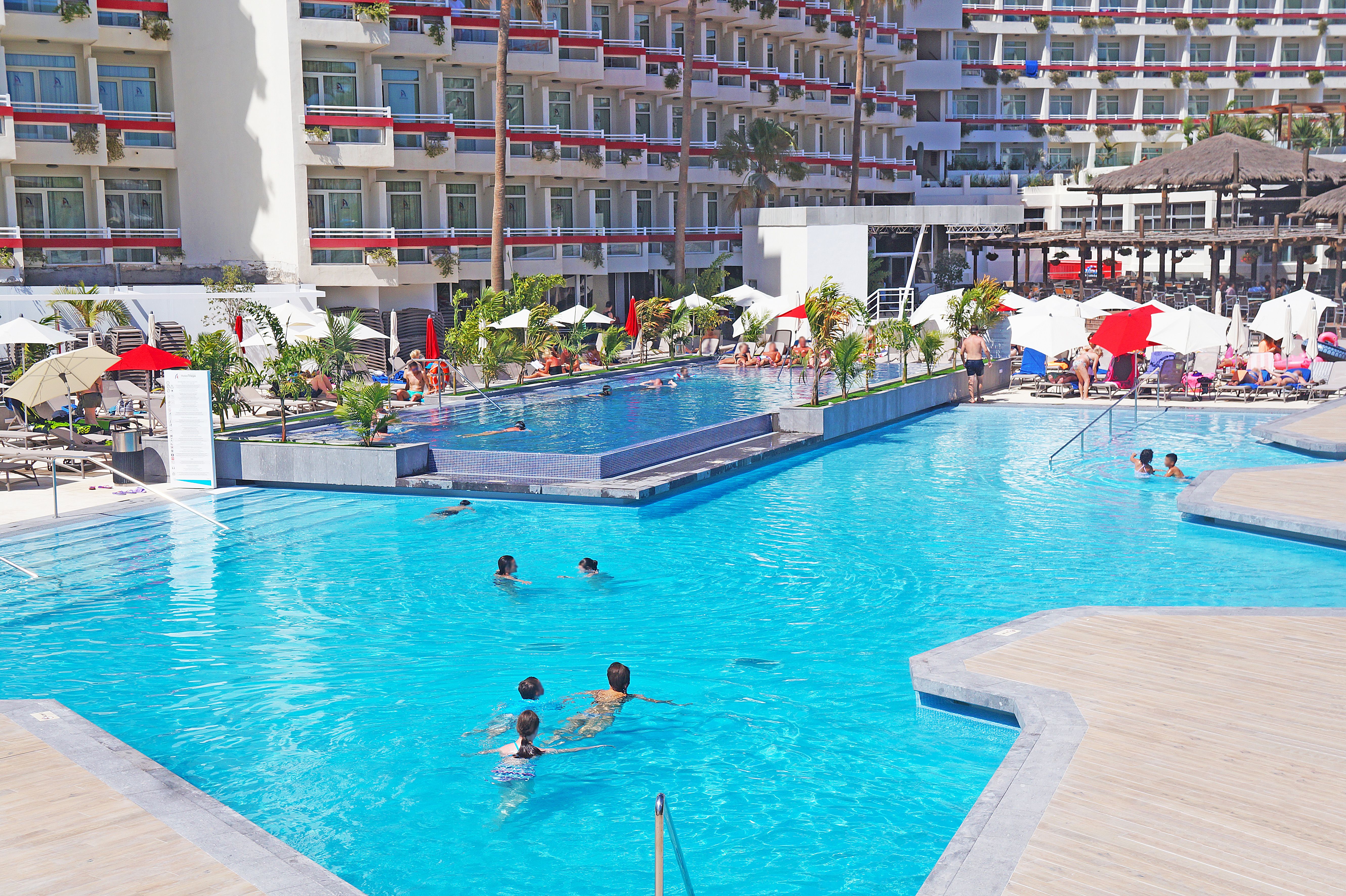 Piscina deschisă