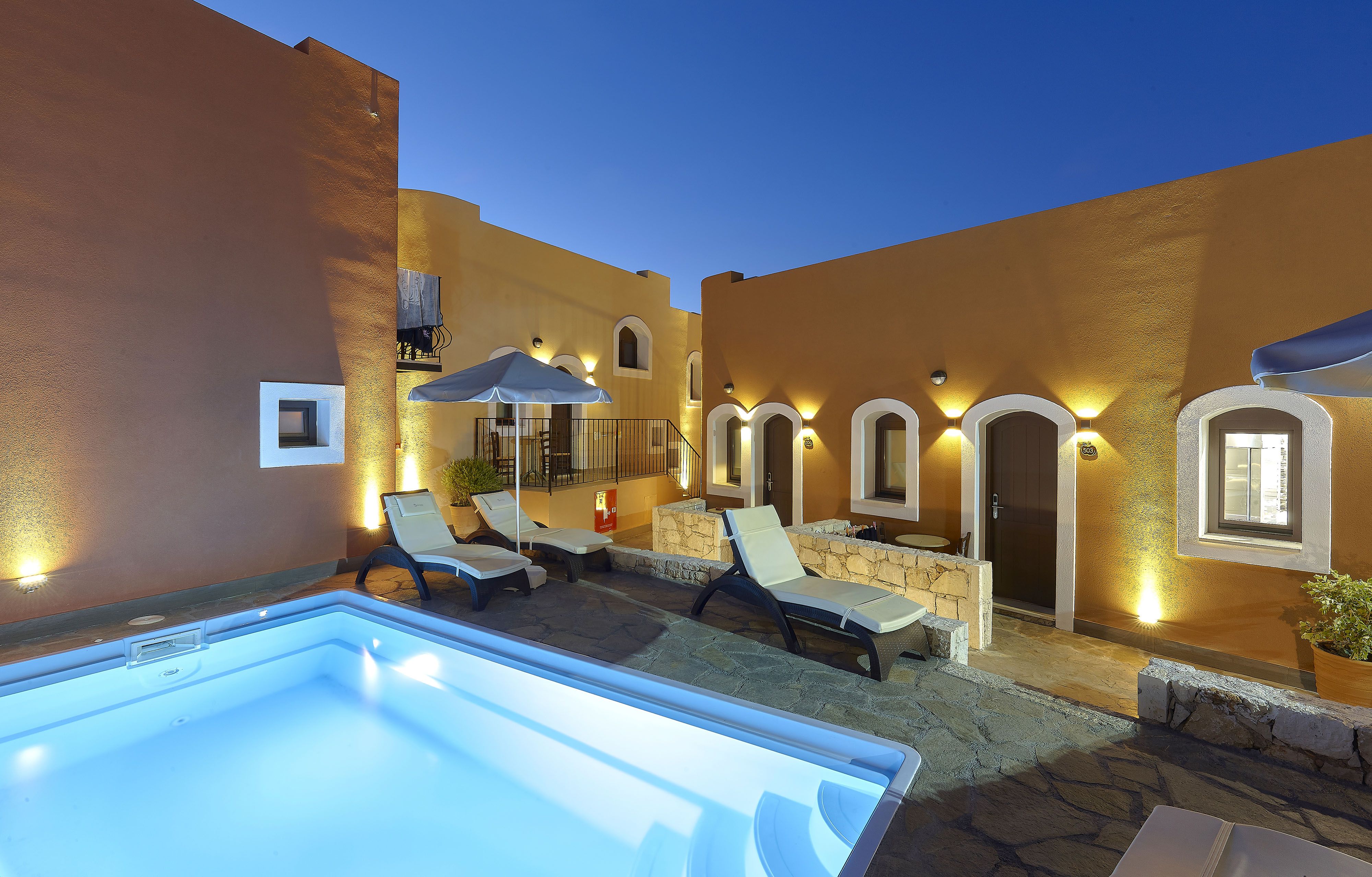 Luxury Annex Split Level Suite
